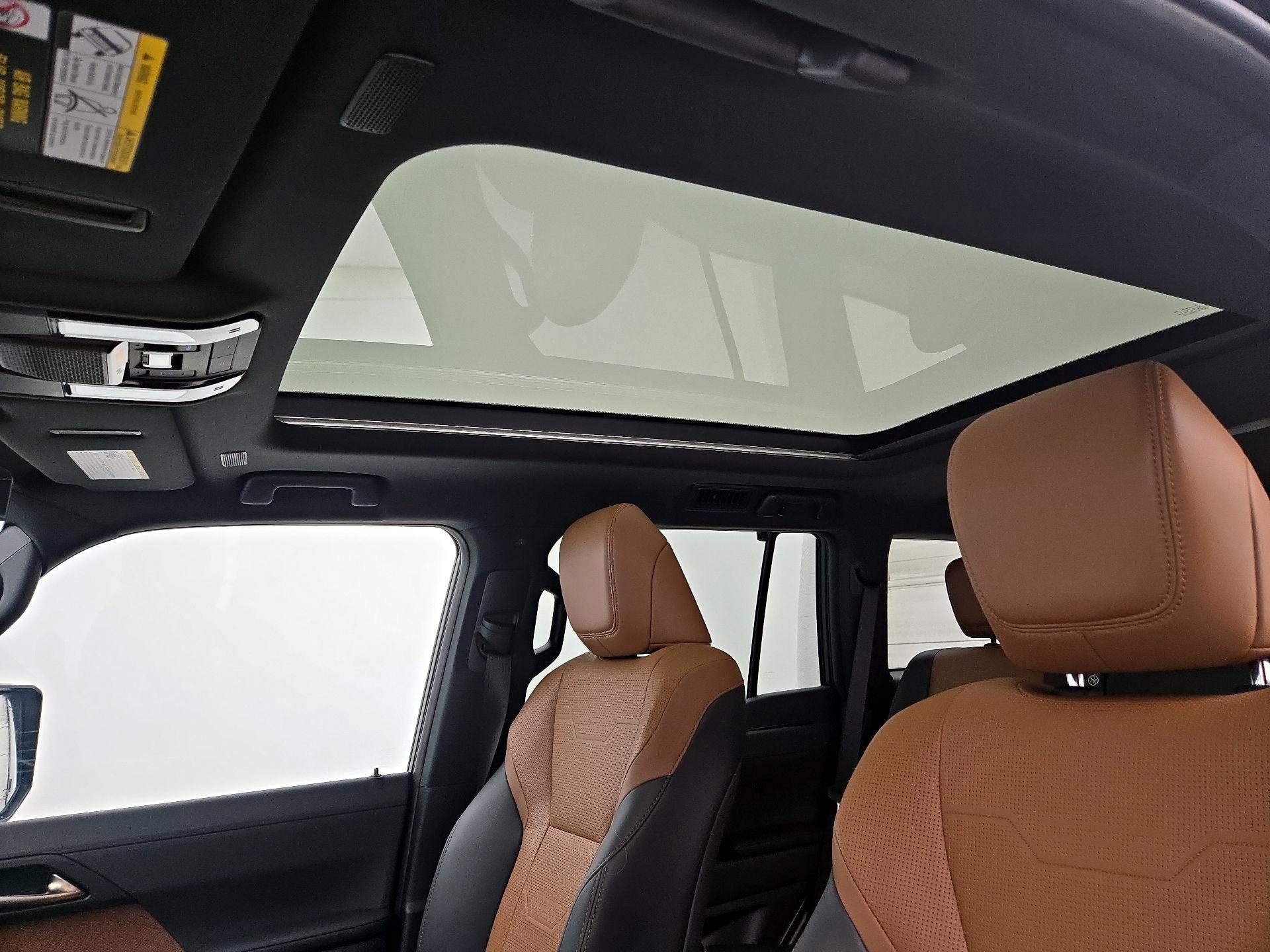 Thumbnail: 2024 Lexus GX - 19