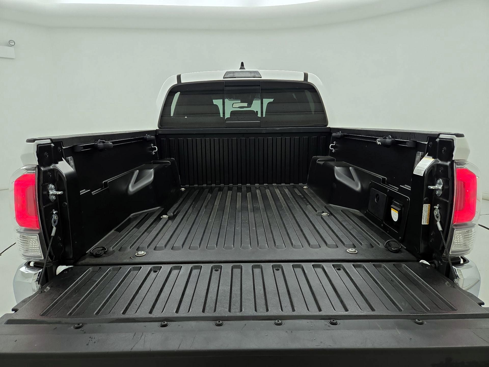 Thumbnail: 2023 Toyota Tacoma - 20