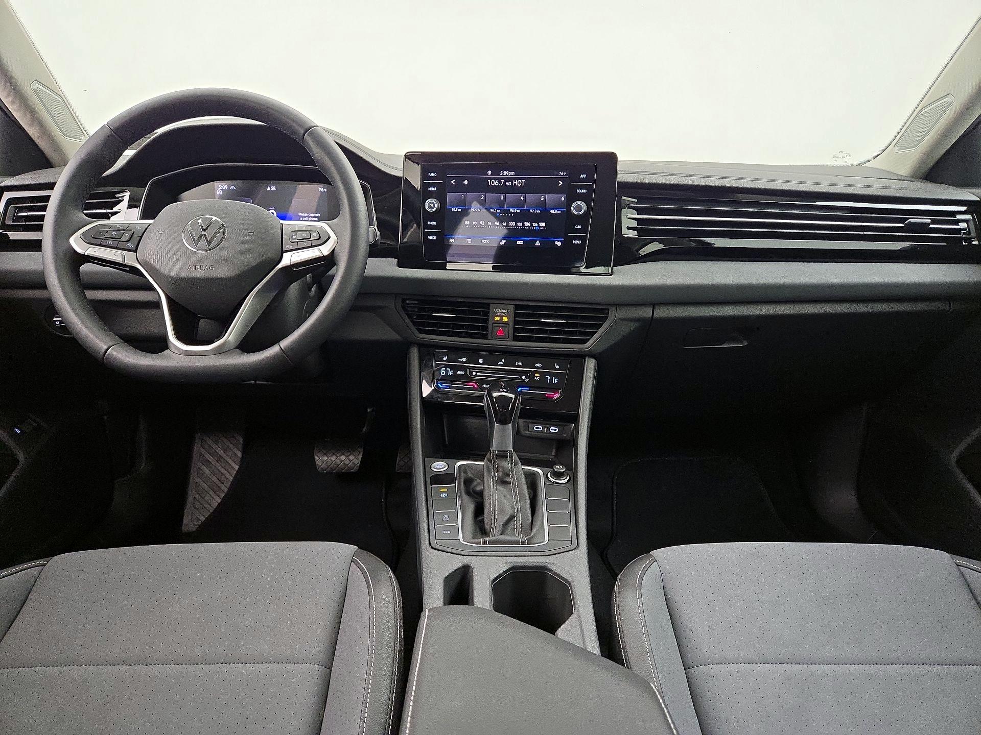 Thumbnail: 2025 Volkswagen Jetta - 9