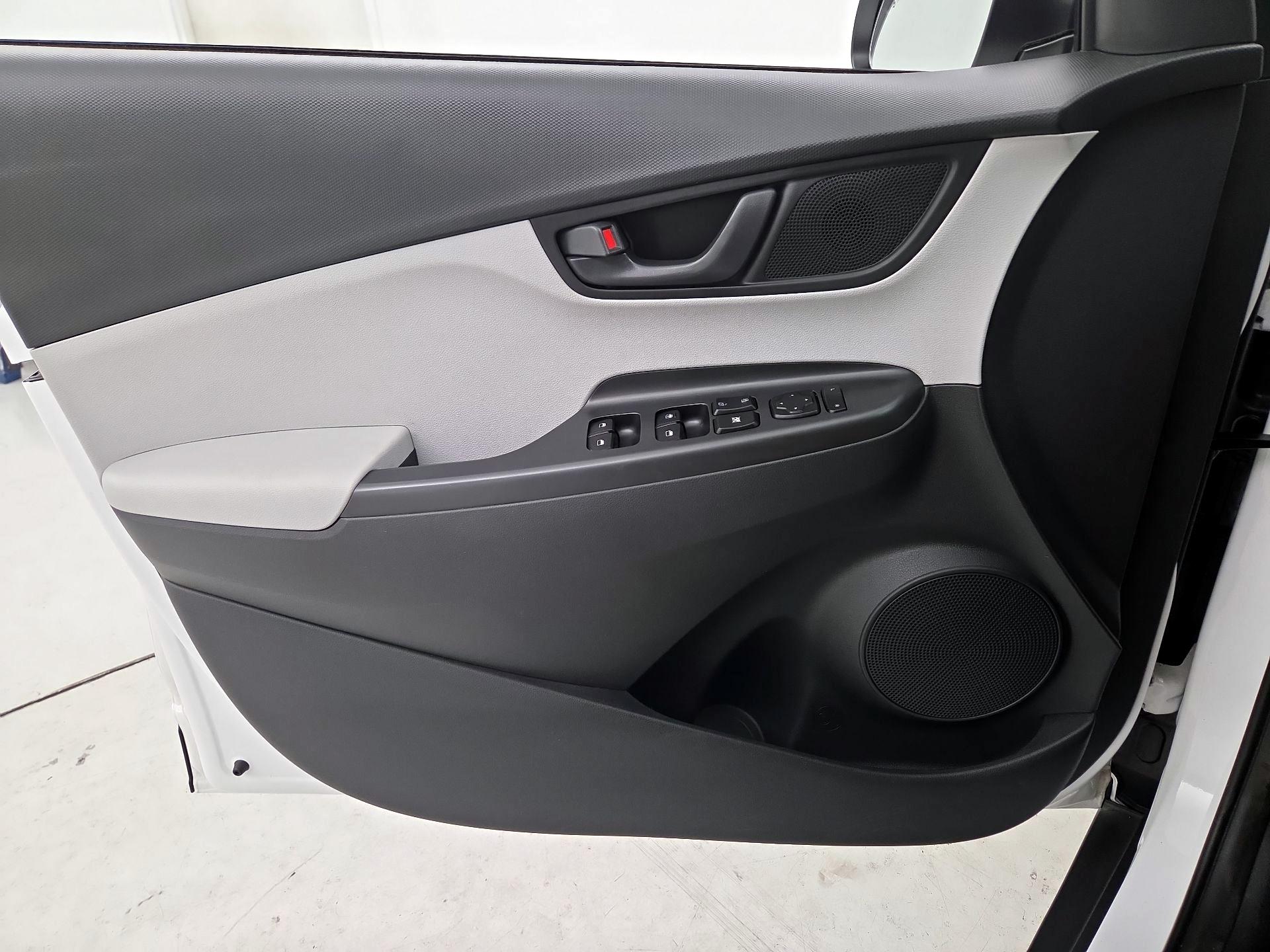 Thumbnail: 2022 Hyundai Kona - 12