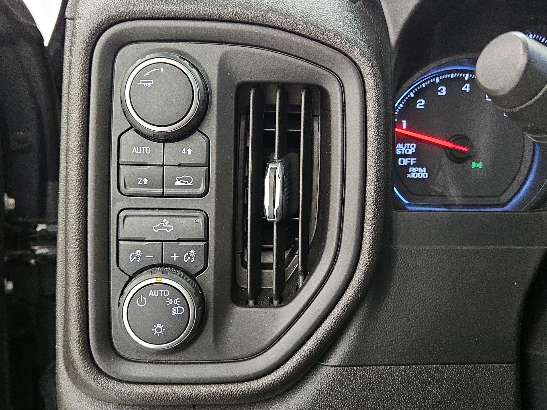 Thumbnail: 2021 Chevrolet Silverado 1500 - 13