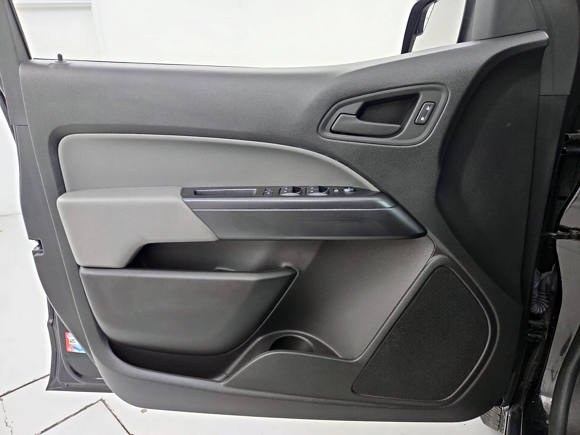 Thumbnail: 2022 Chevrolet Colorado - 12