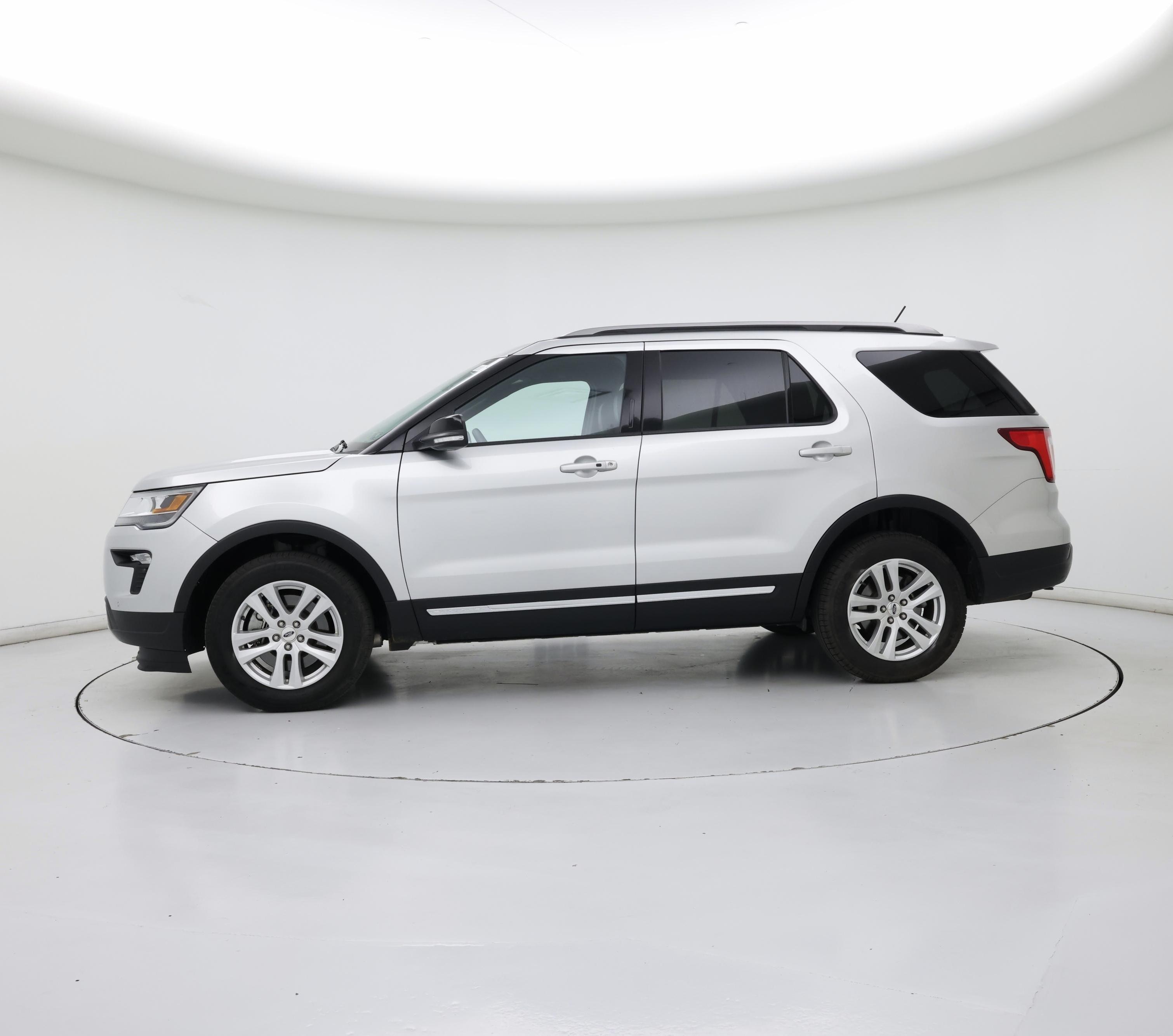 Thumbnail: 2018 Ford Explorer - 3