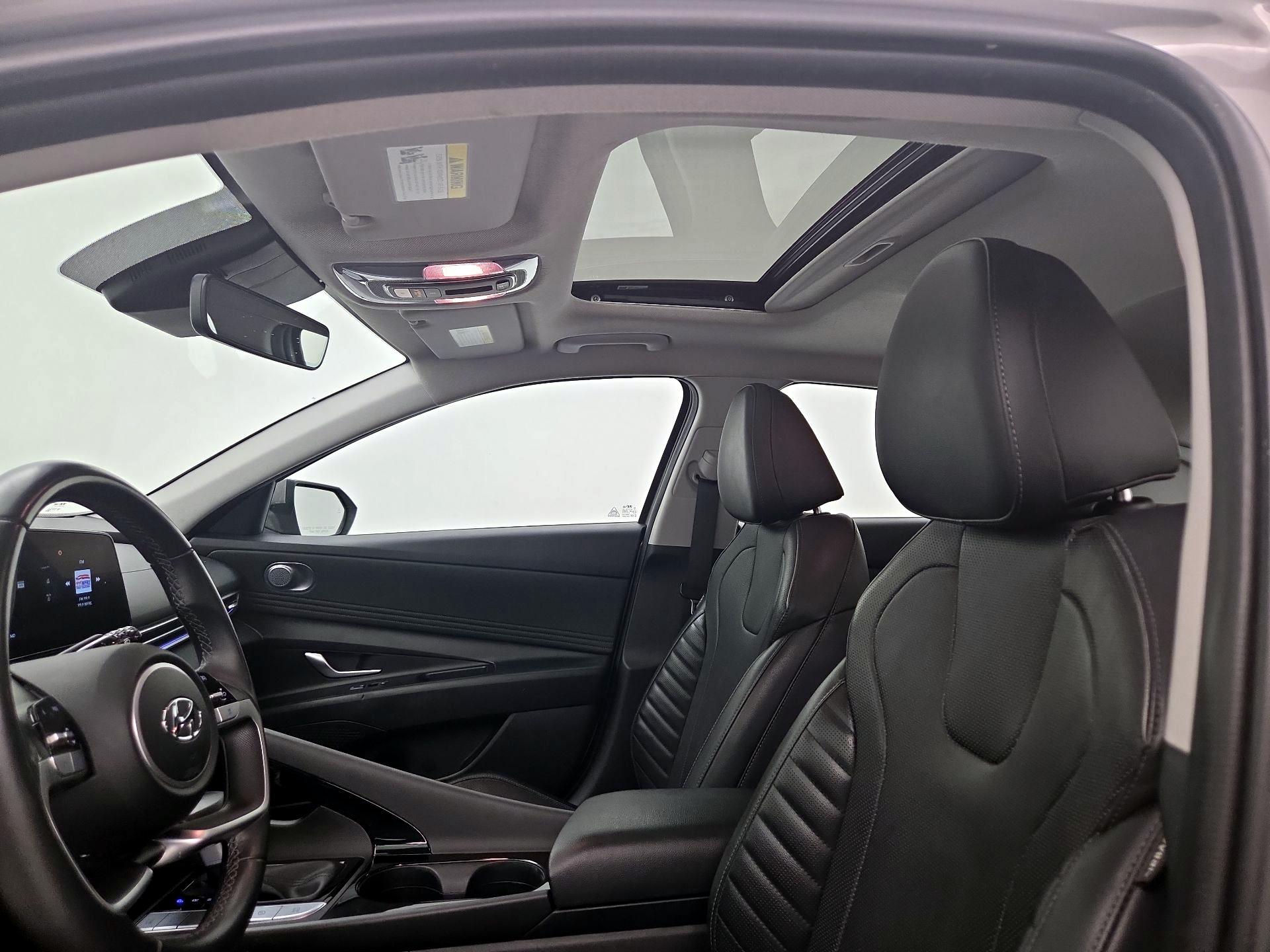 Thumbnail: 2023 Hyundai Elantra - 20