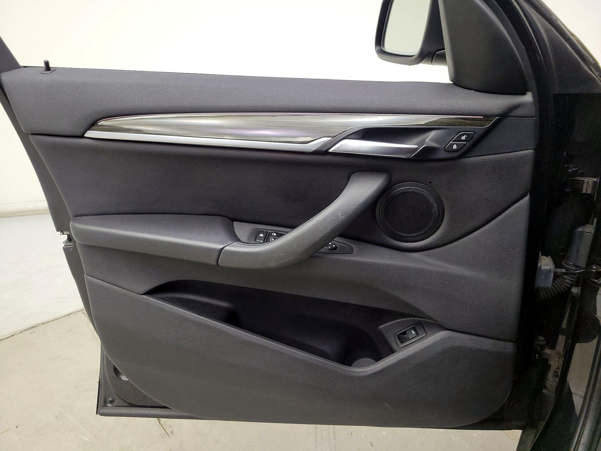 Thumbnail: 2018 BMW X1 - 12