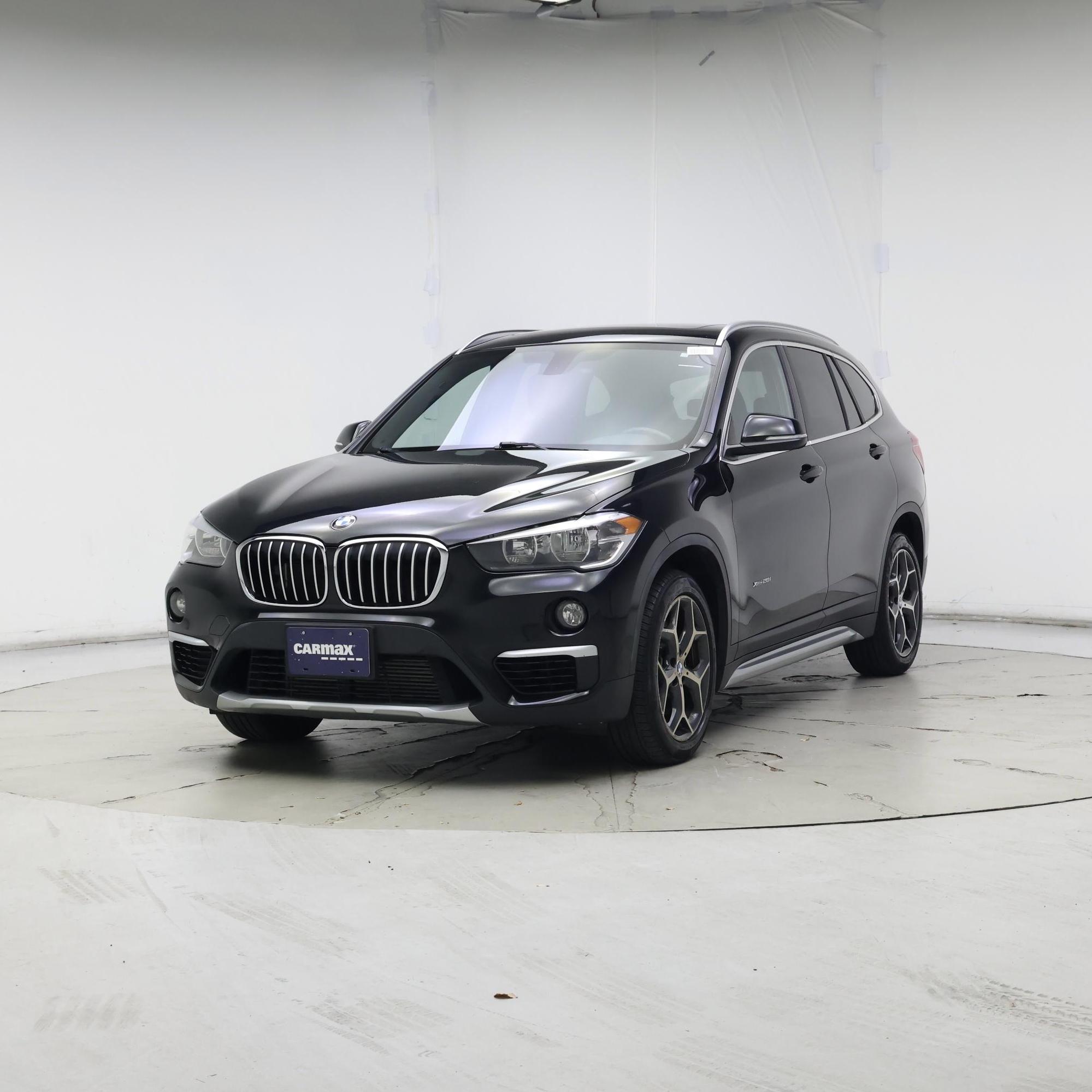 Thumbnail: 2018 BMW X1 - 4