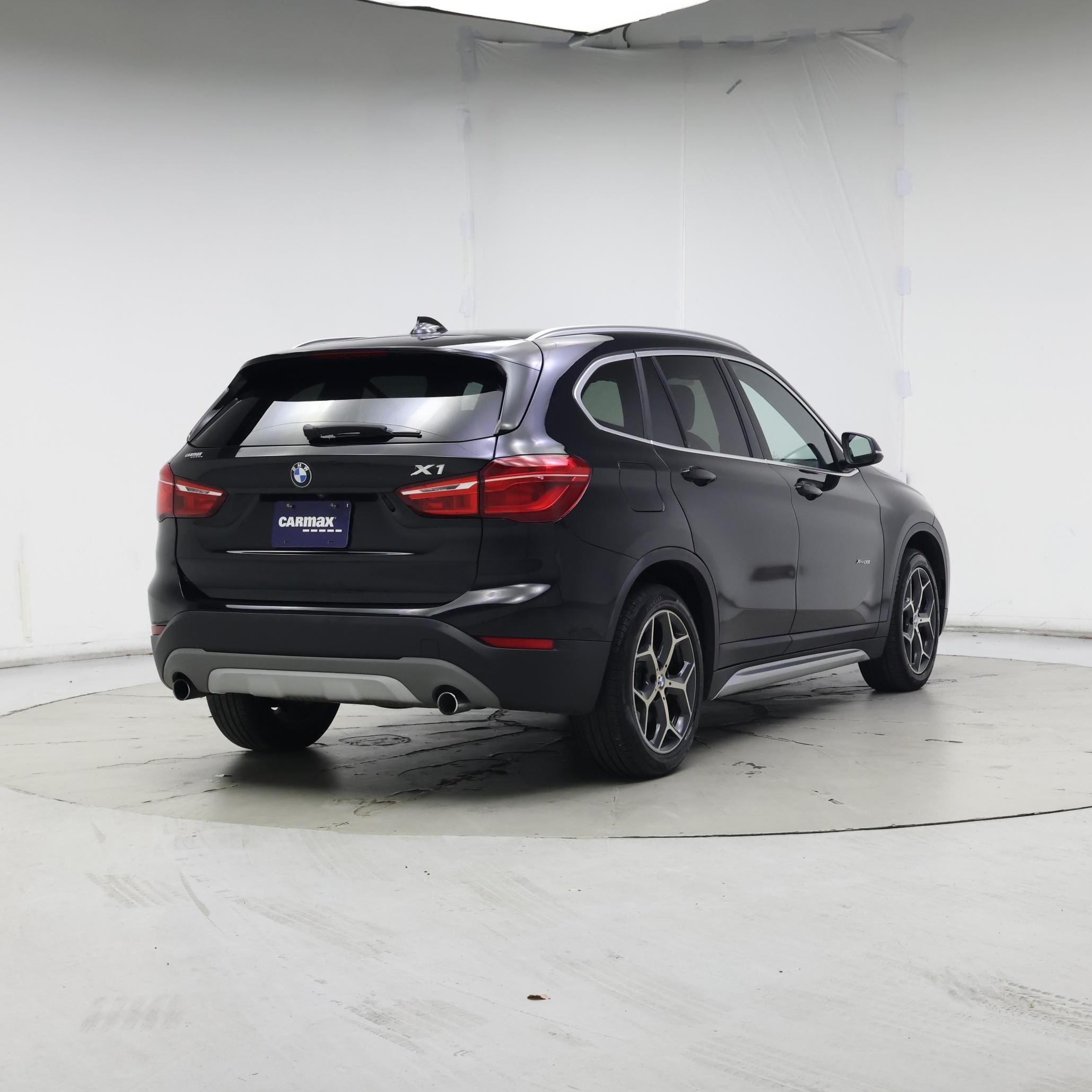 Thumbnail: 2018 BMW X1 - 8