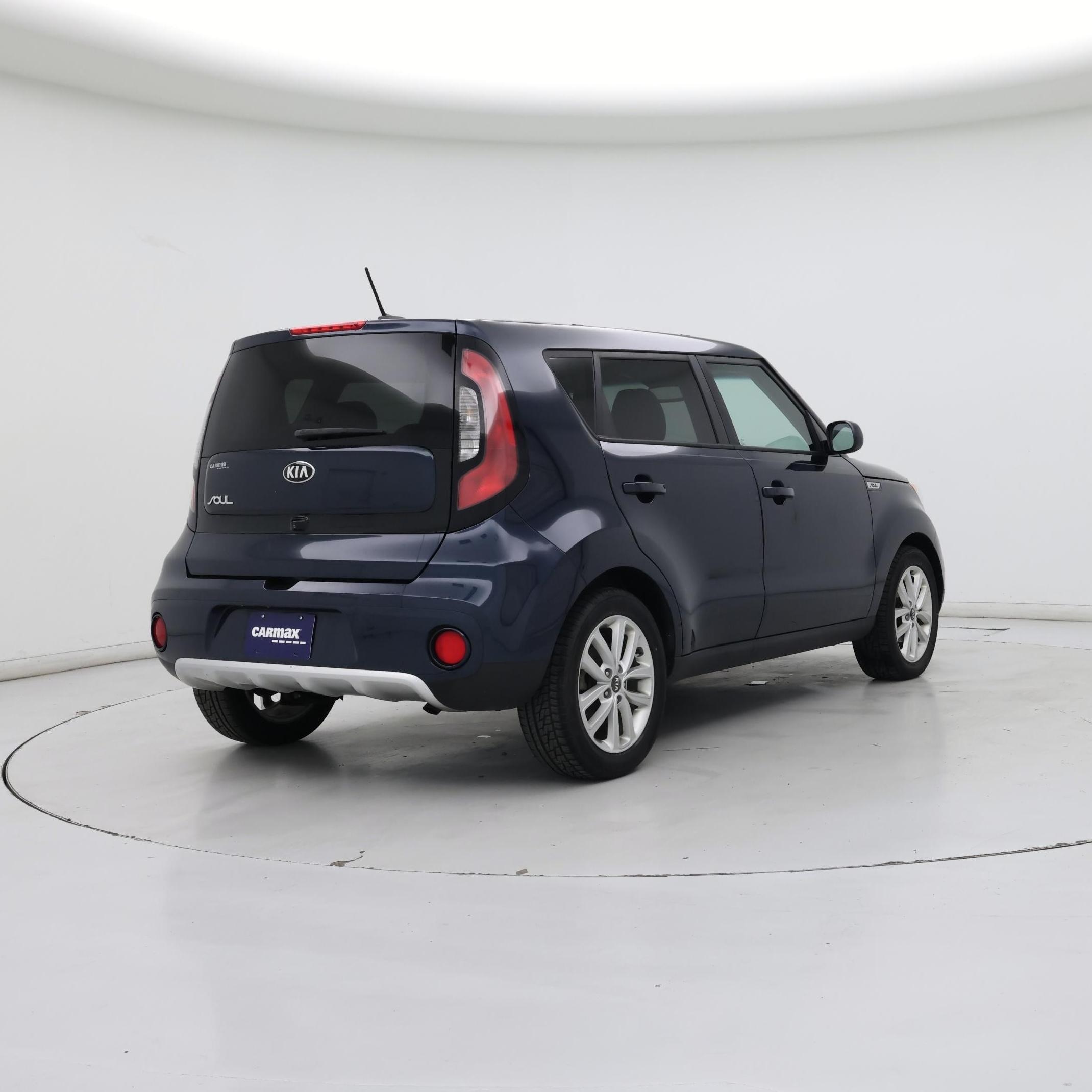 Thumbnail: 2017 Kia Soul - 8