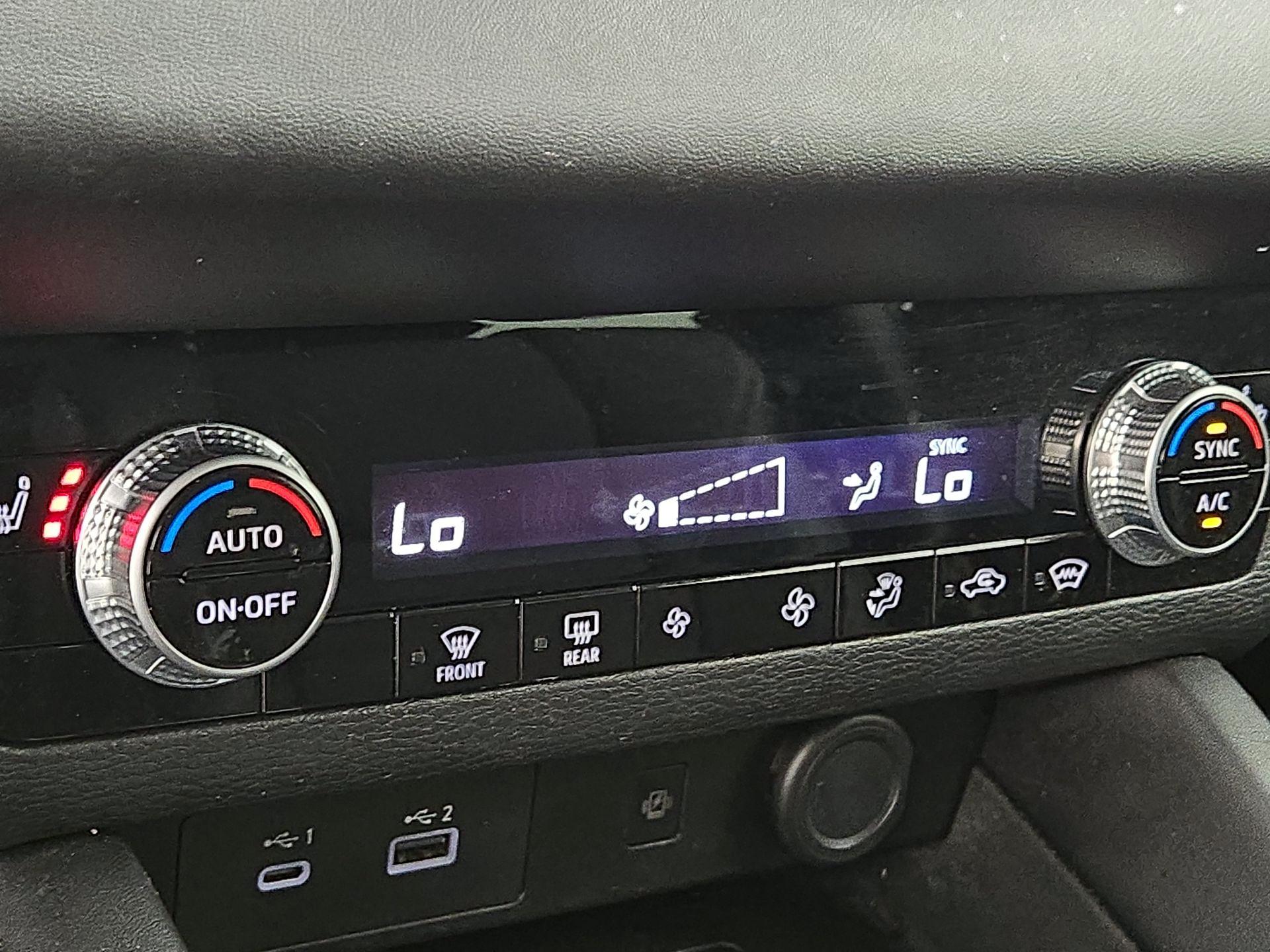 Thumbnail: 2022 Mitsubishi Outlander - 16