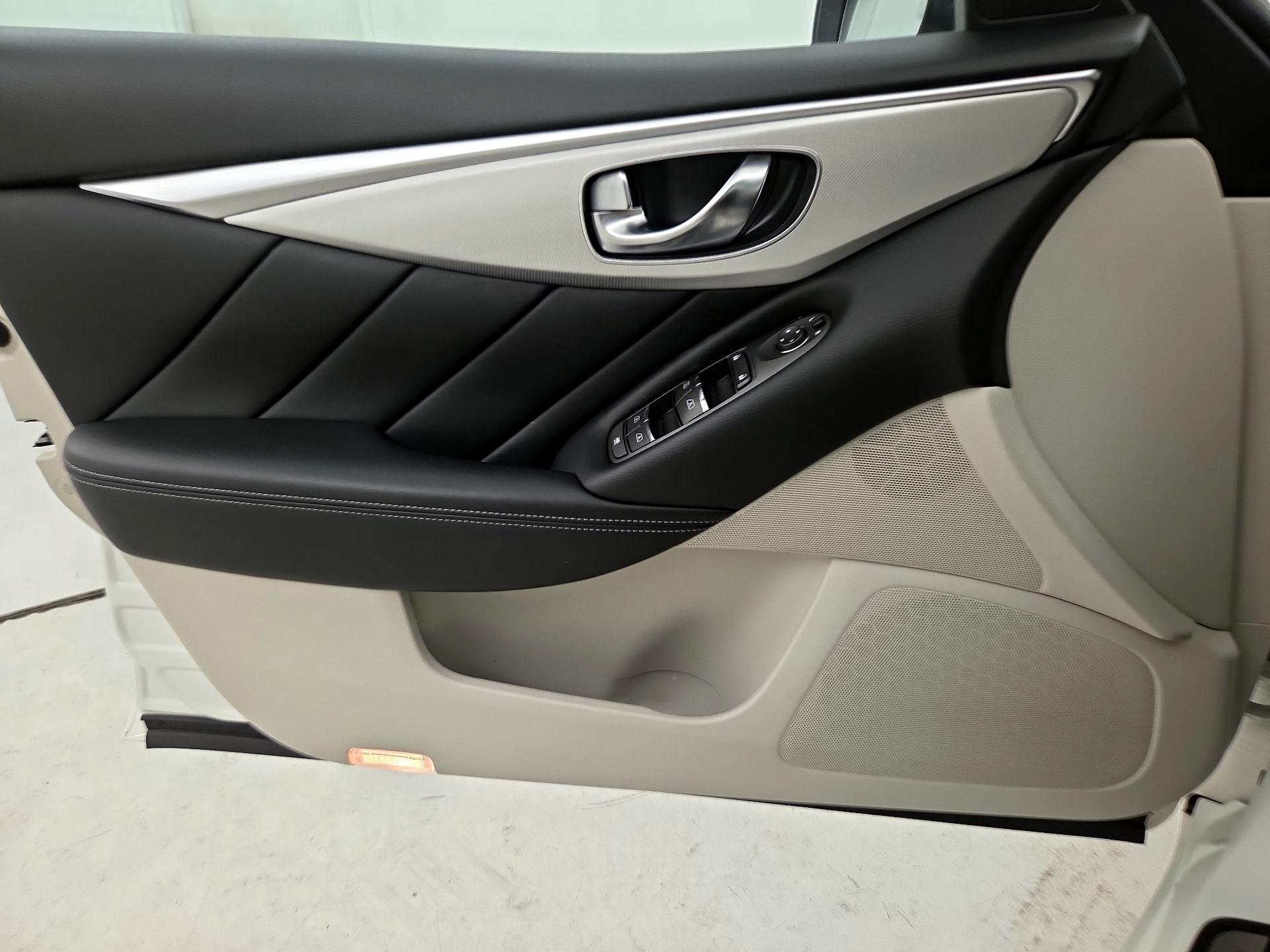 Thumbnail: 2020 INFINITI Q50 - 12