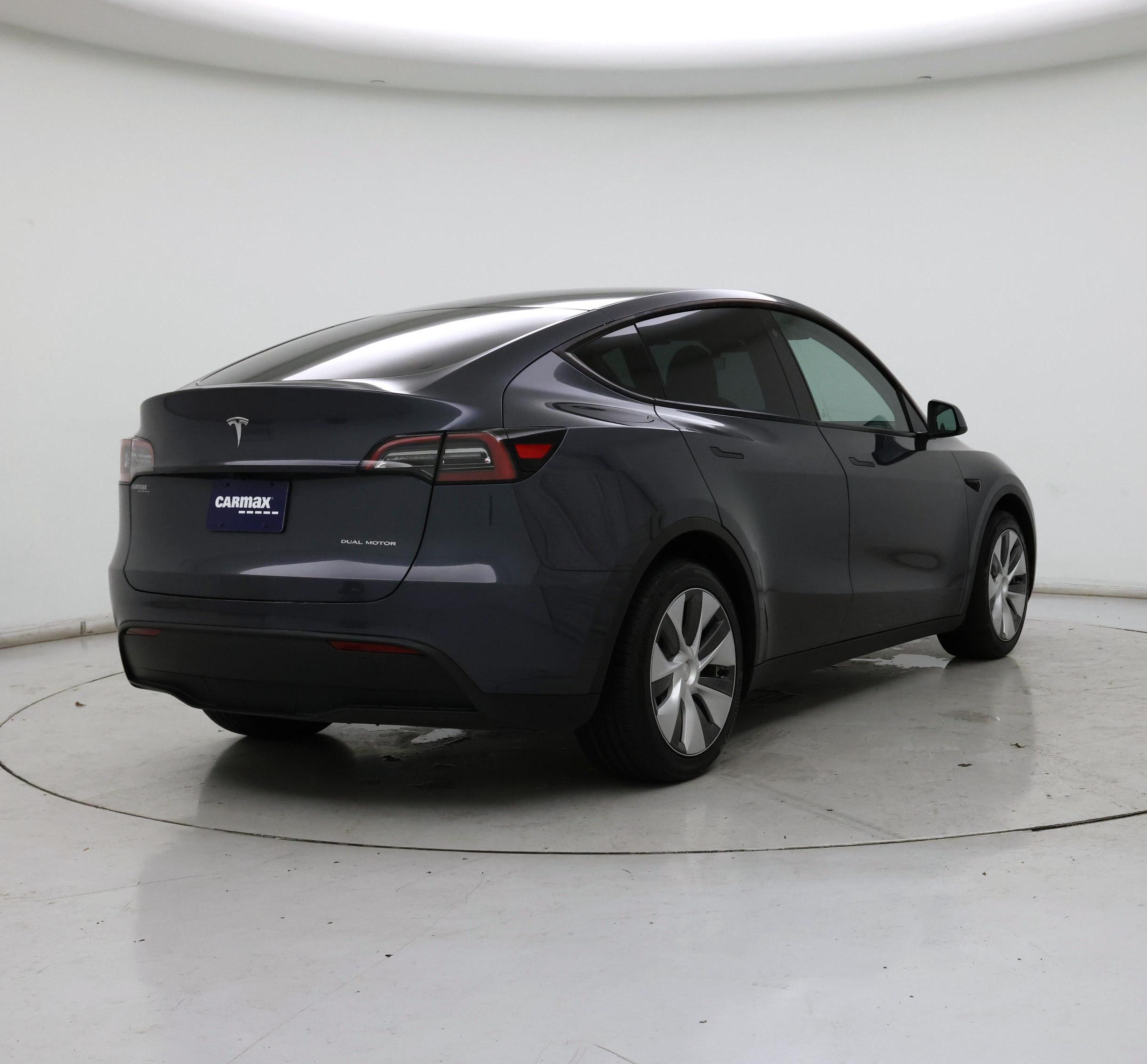 Thumbnail: 2023 Tesla Model Y - 8