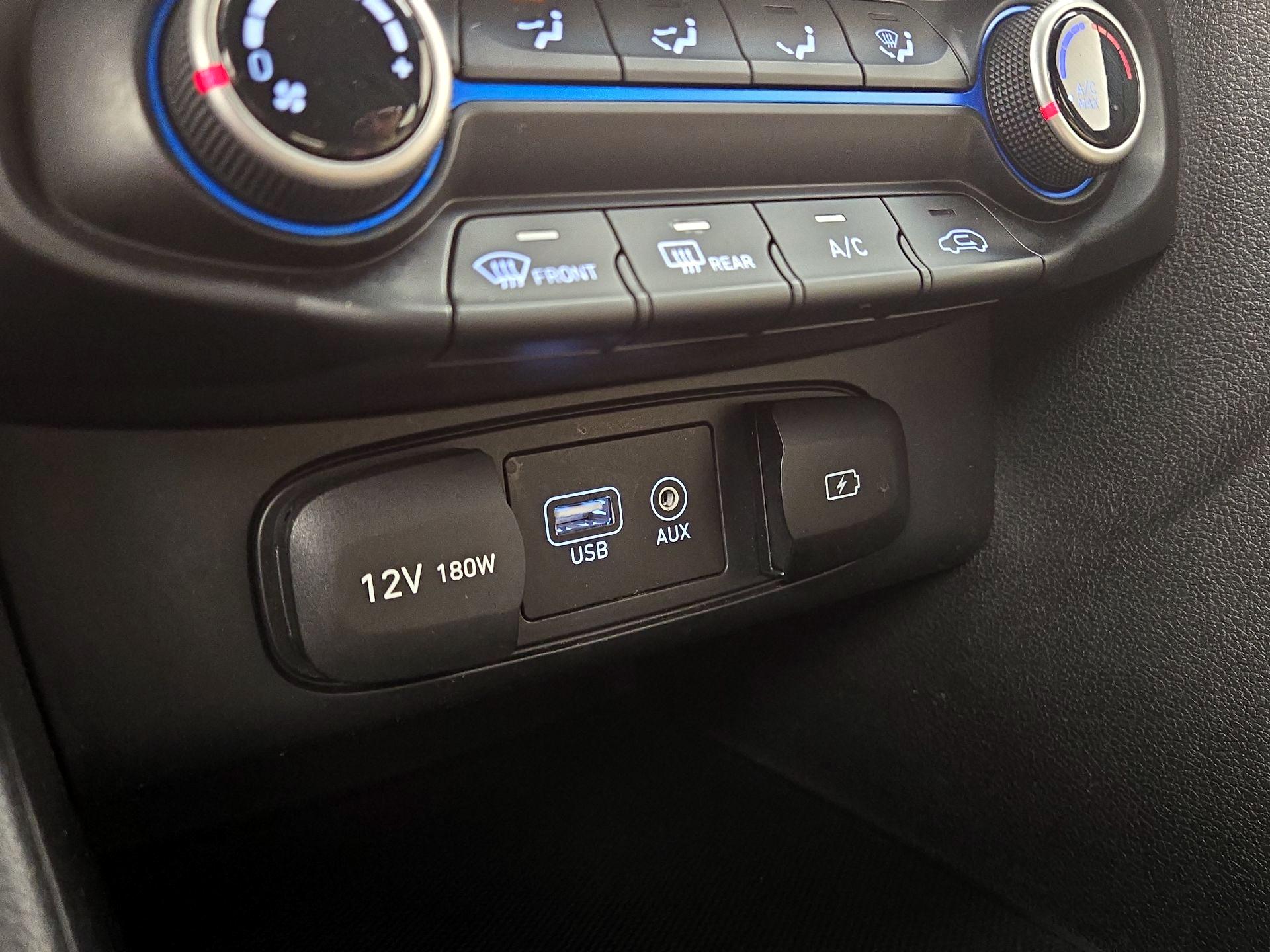 Thumbnail: 2019 Hyundai Veloster - 18