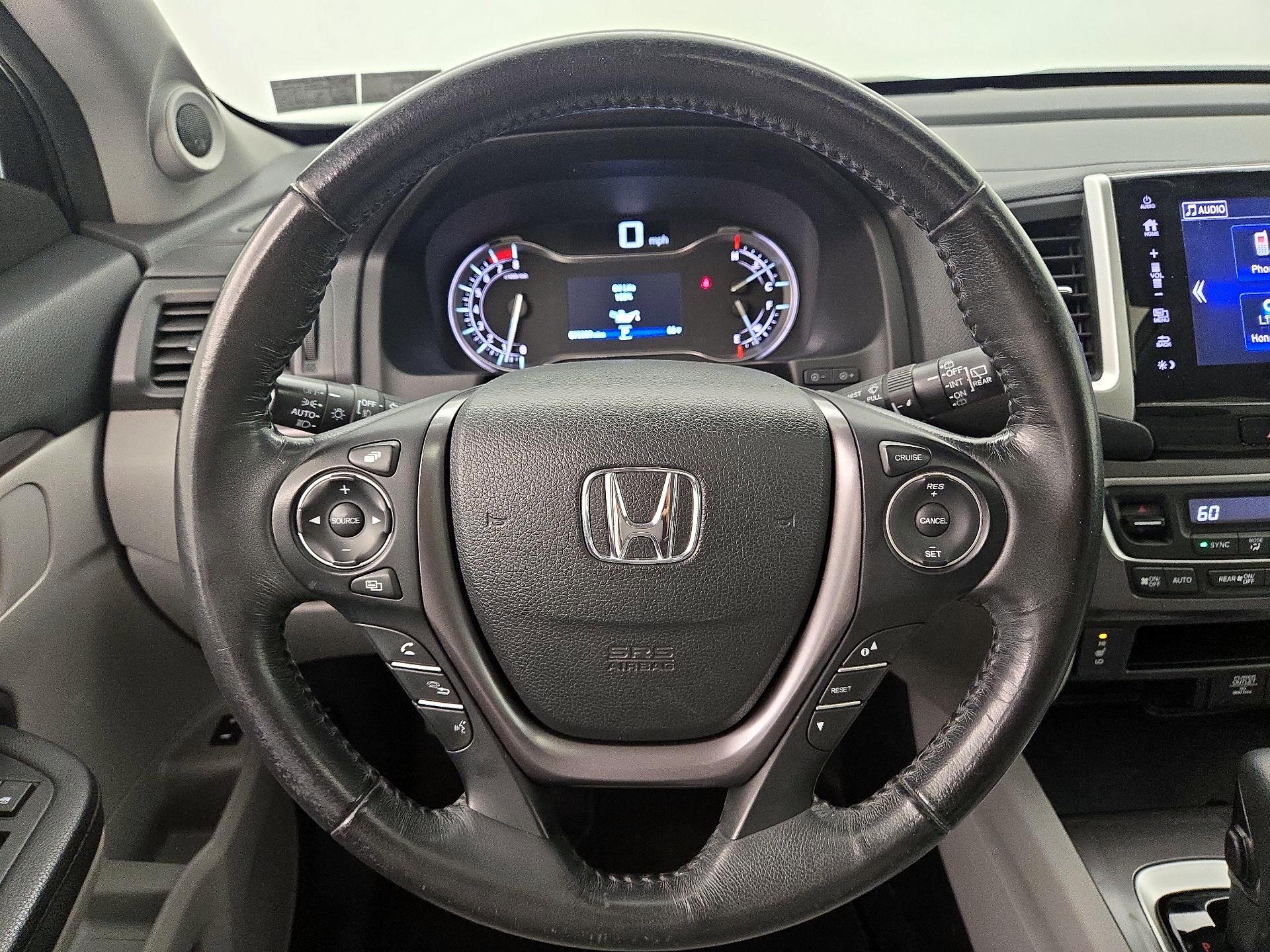 Thumbnail: 2018 Honda Pilot - 10