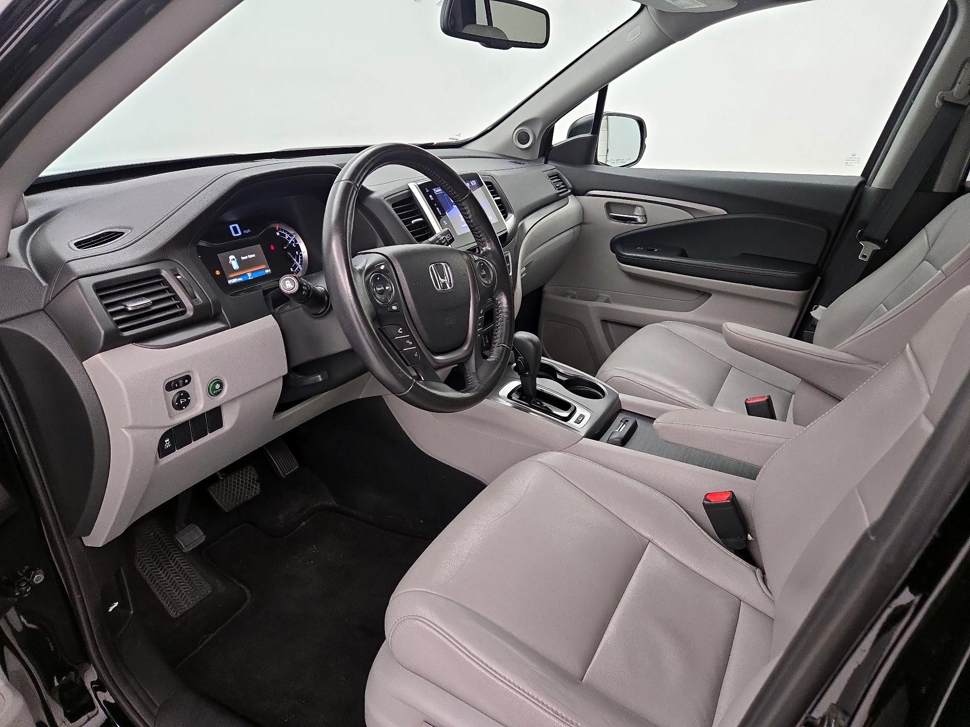 Thumbnail: 2018 Honda Pilot - 11