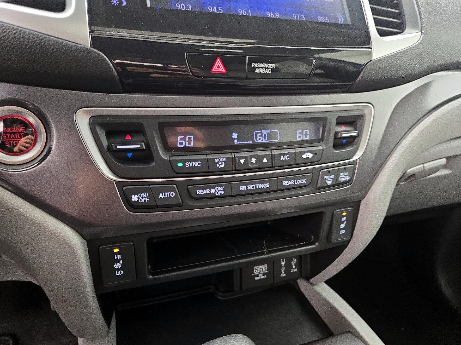 Thumbnail: 2018 Honda Pilot - 16