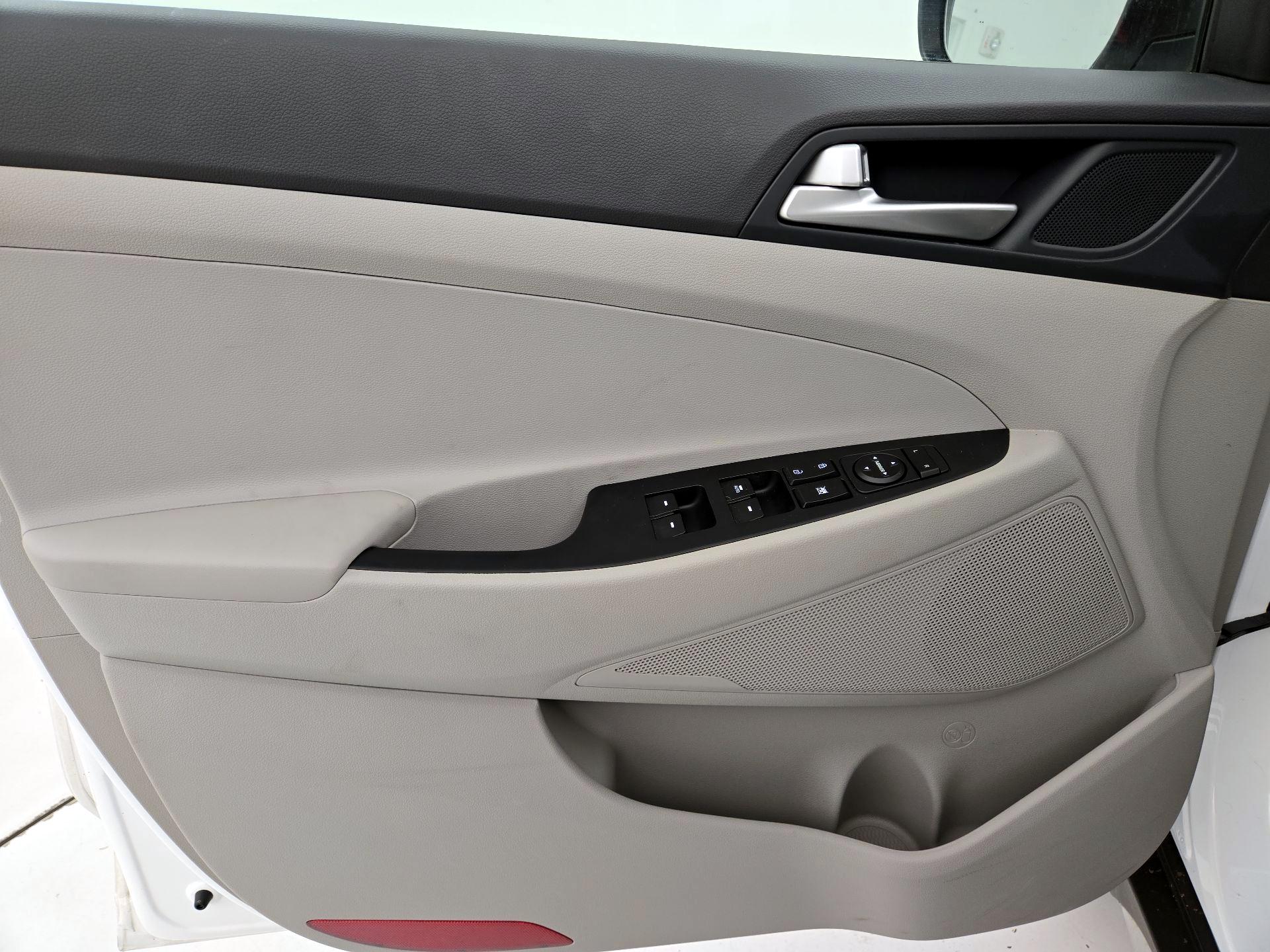 Thumbnail: 2021 Hyundai Tucson - 12