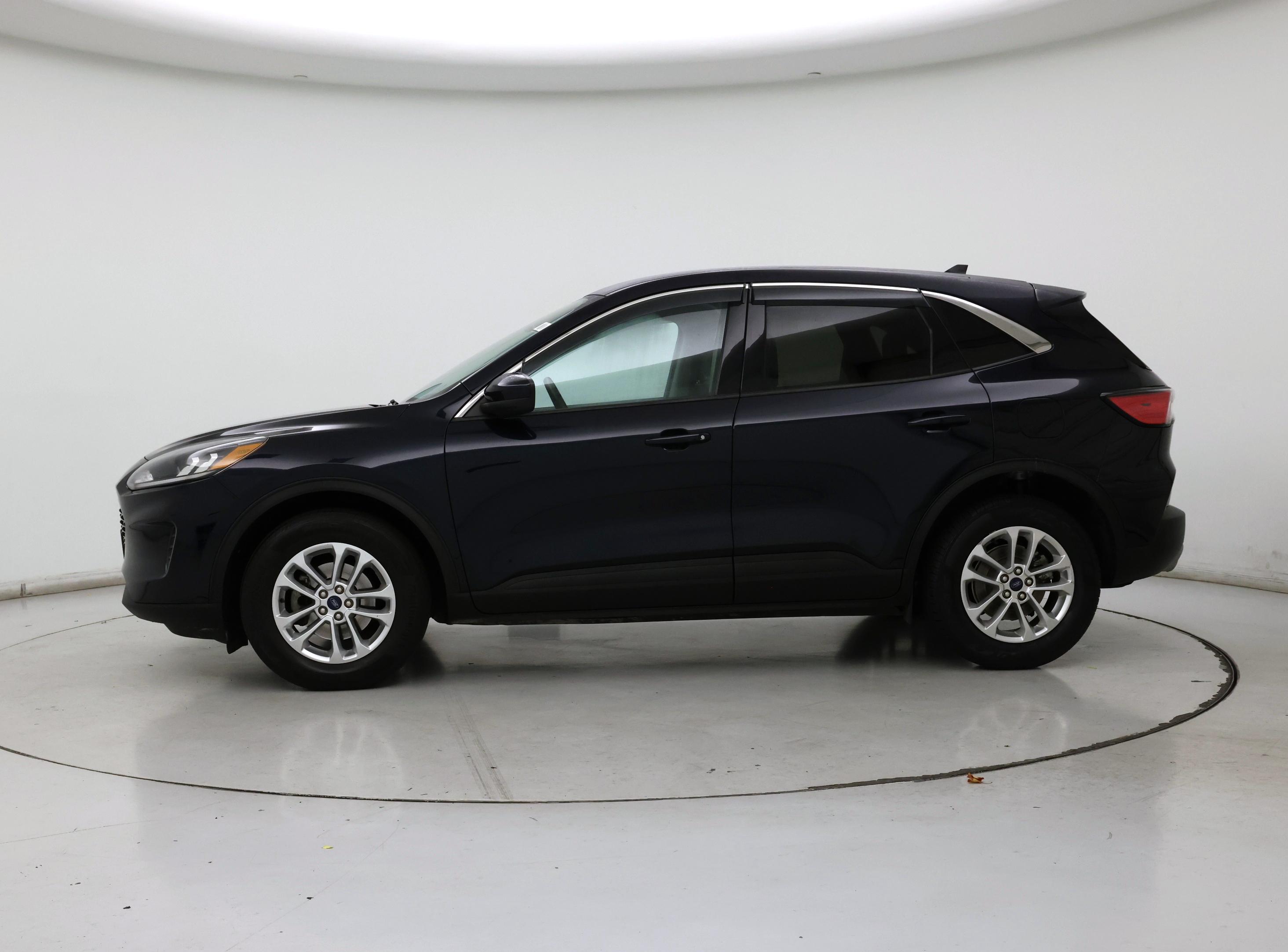 Thumbnail: 2021 Ford Escape - 3