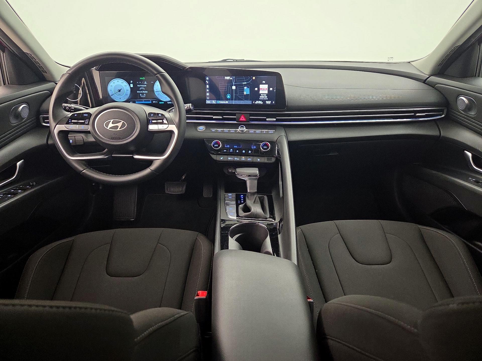 Thumbnail: 2024 Hyundai Elantra - 9