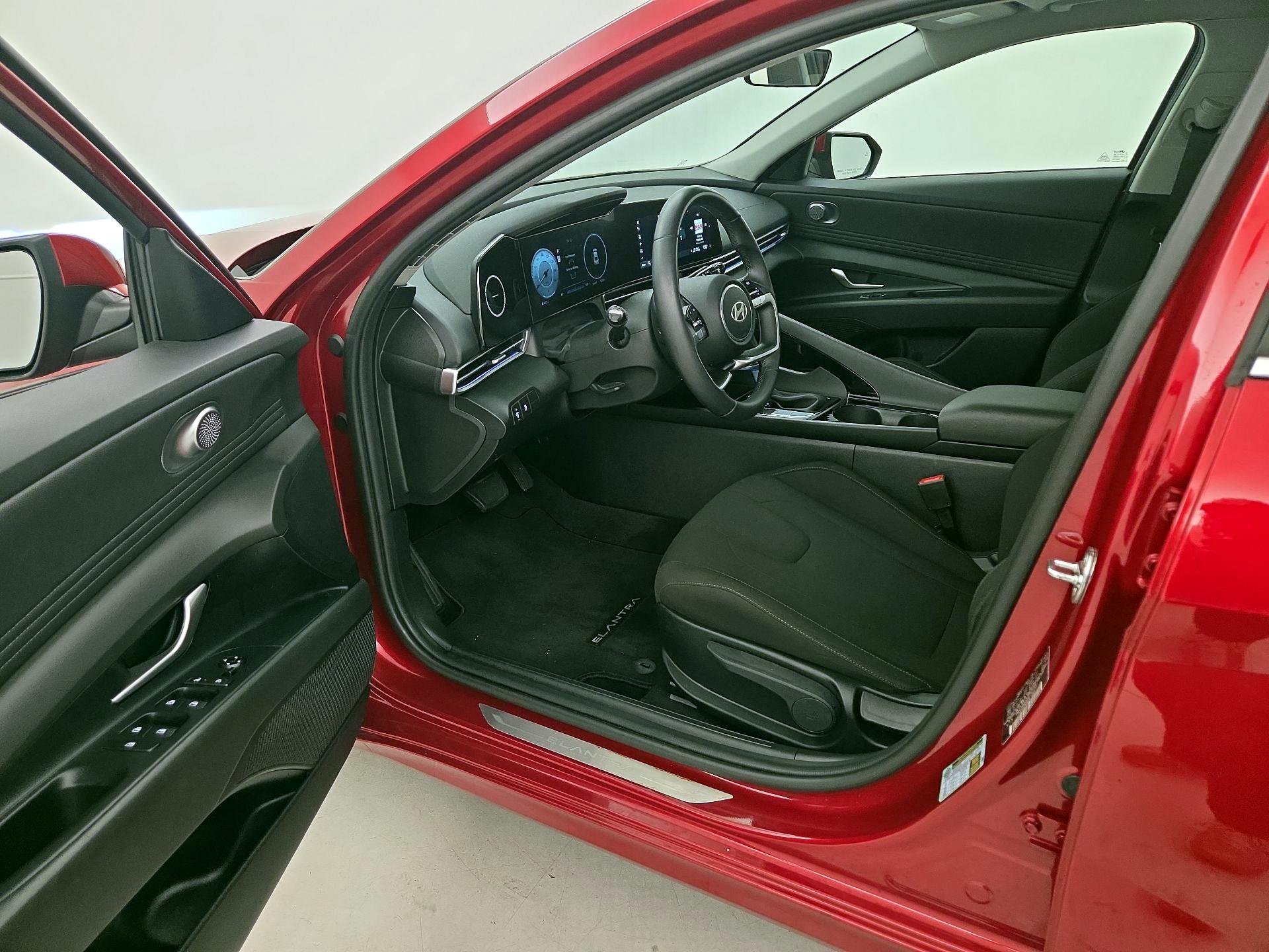 Thumbnail: 2024 Hyundai Elantra - 11