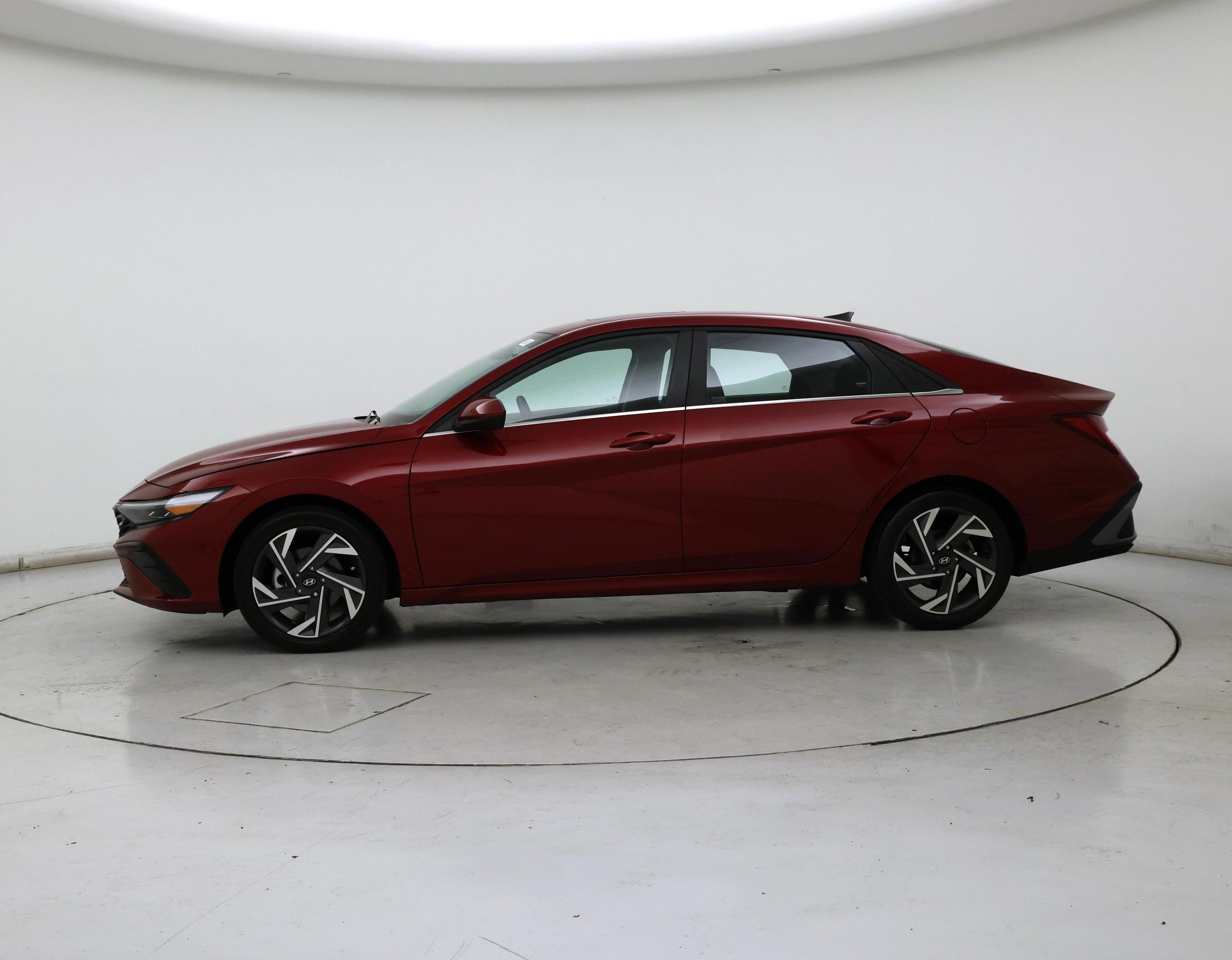 Thumbnail: 2024 Hyundai Elantra - 3