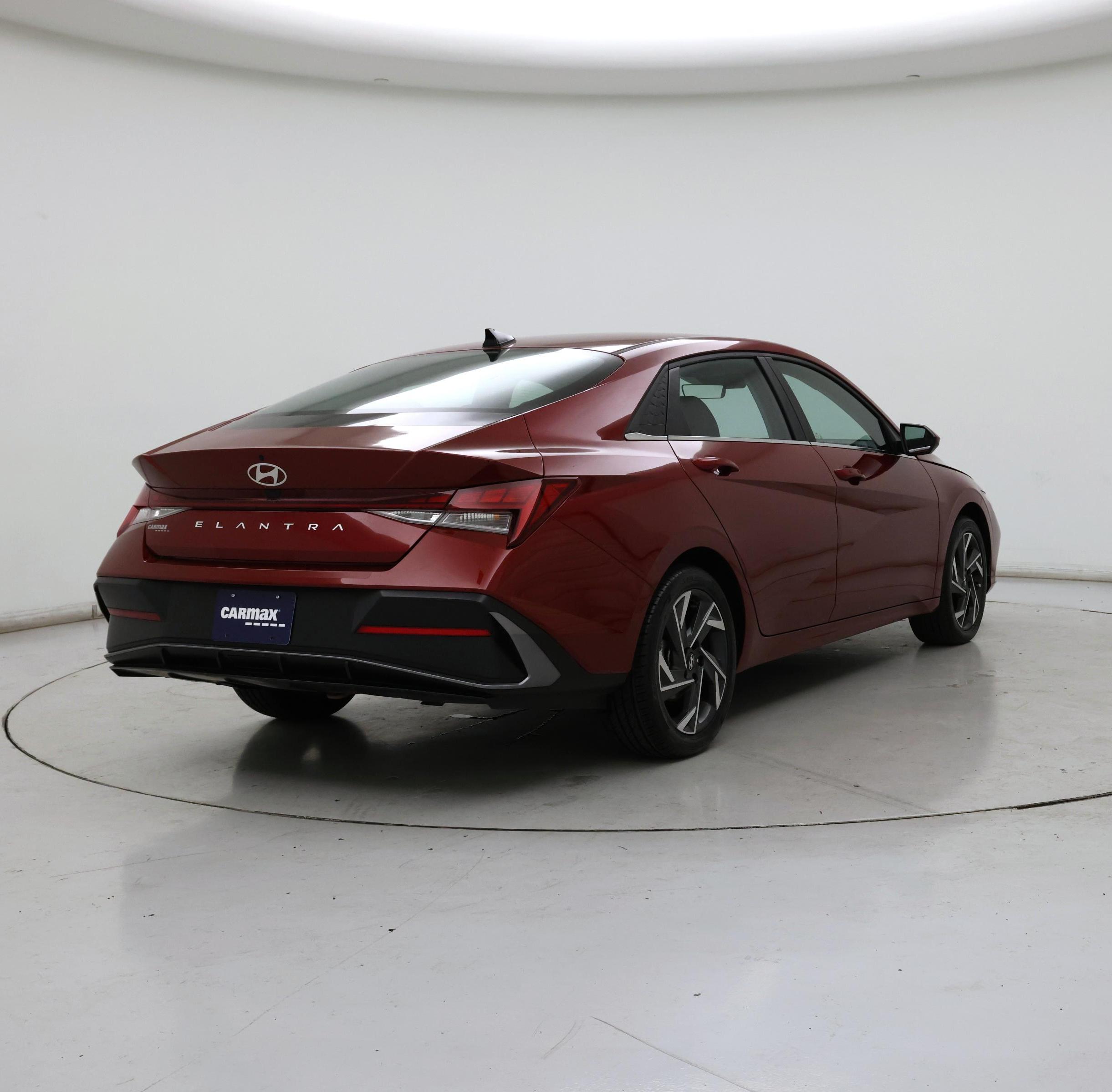 Thumbnail: 2024 Hyundai Elantra - 8