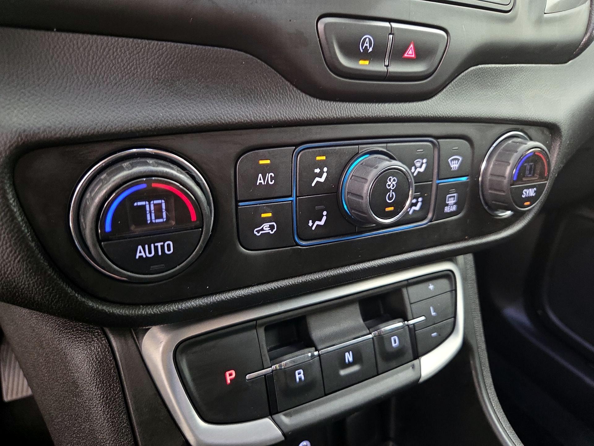 Thumbnail: 2022 GMC Terrain - 16