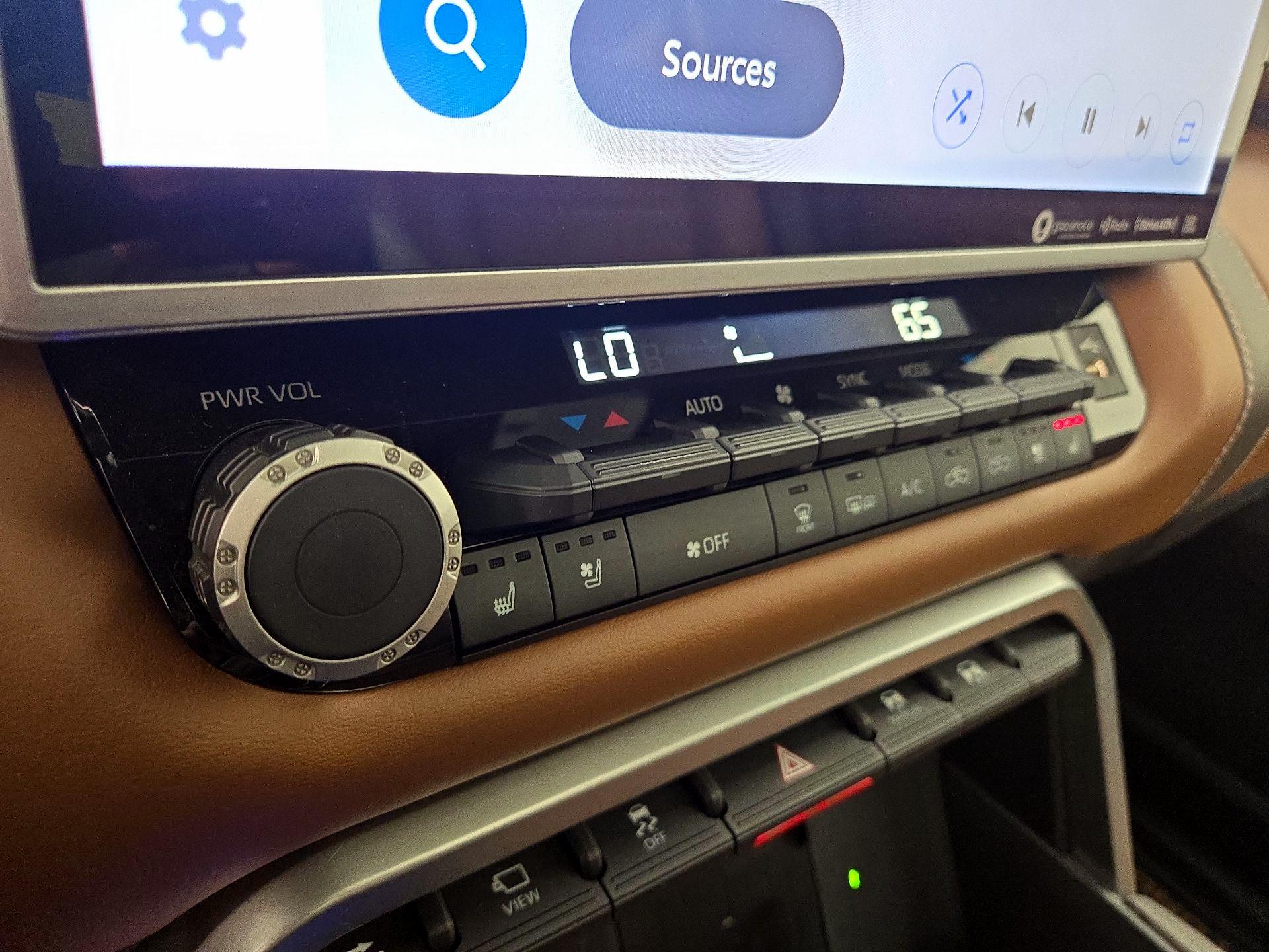 Thumbnail: 2022 Toyota Tundra - 16