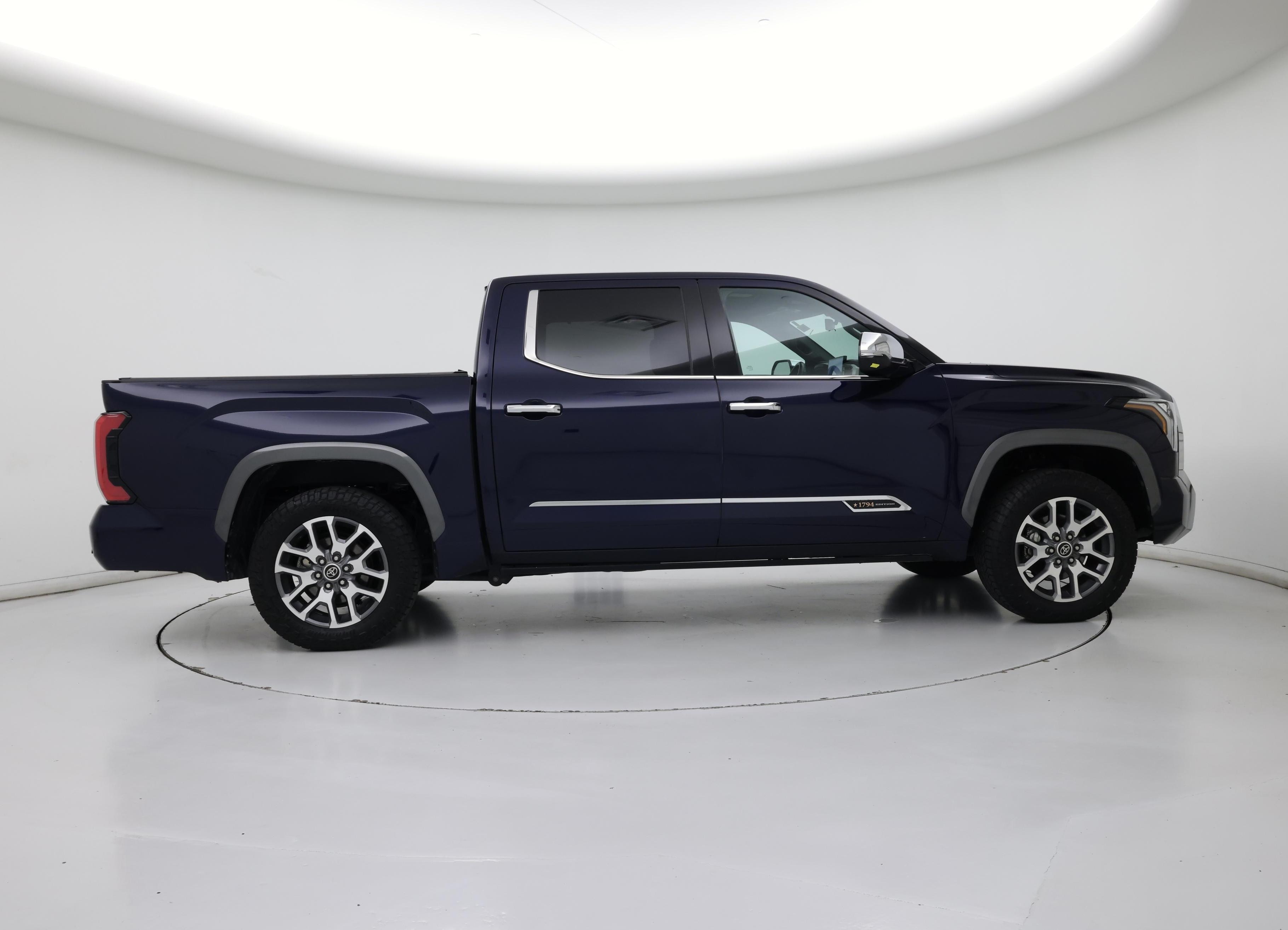 Thumbnail: 2022 Toyota Tundra - 7