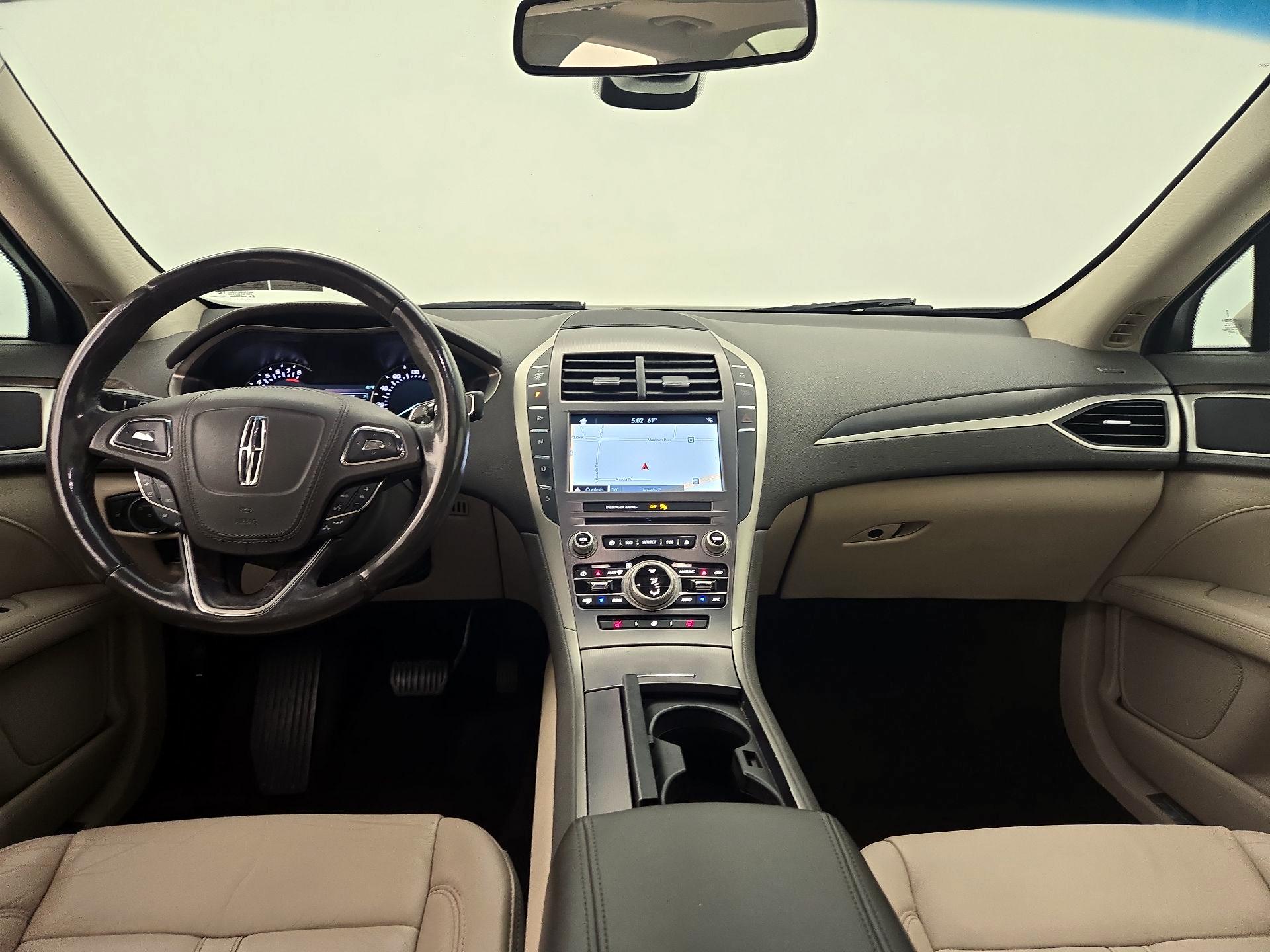 Thumbnail: 2017 Lincoln MKZ - 9