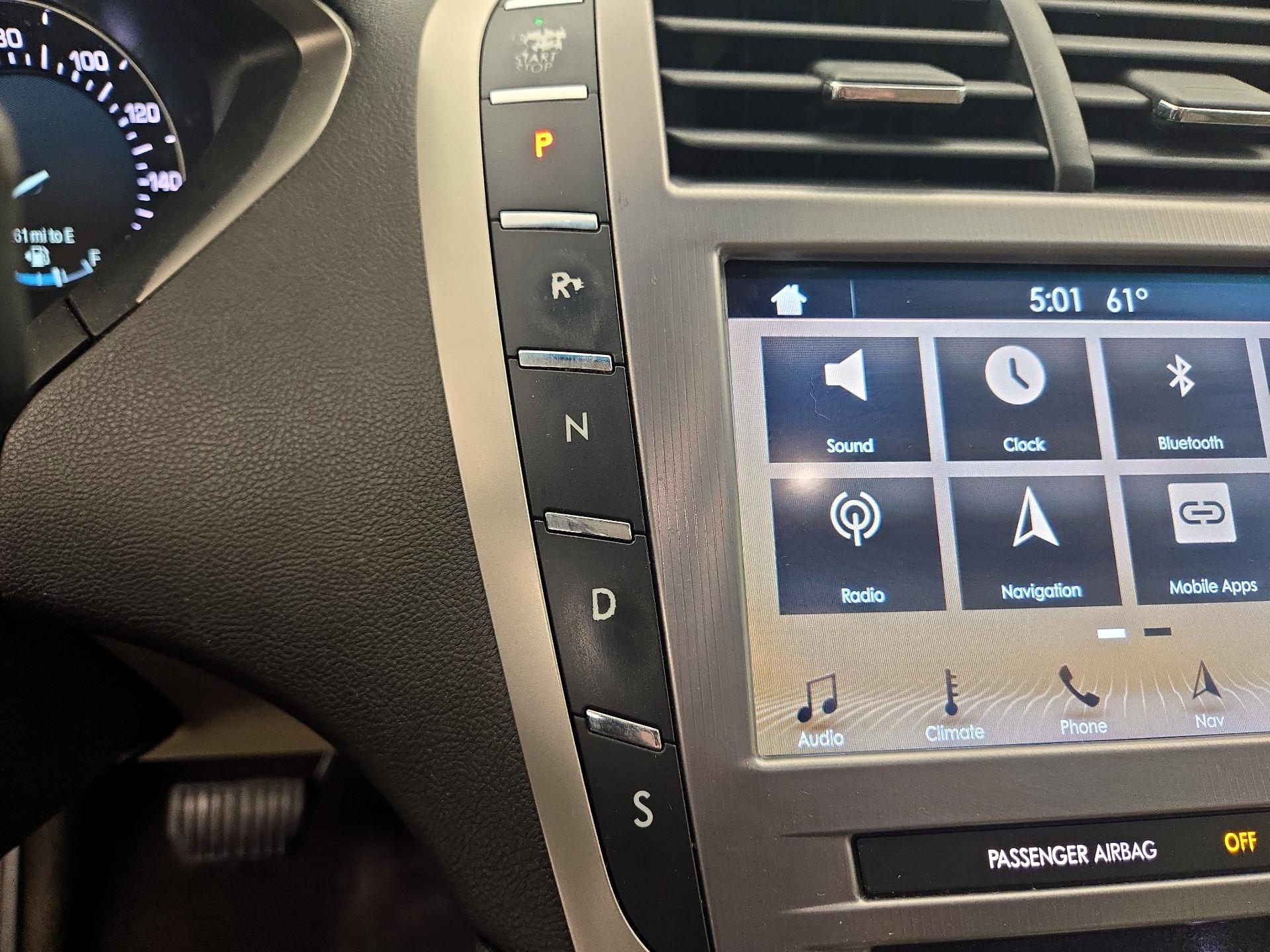 Thumbnail: 2017 Lincoln MKZ - 18