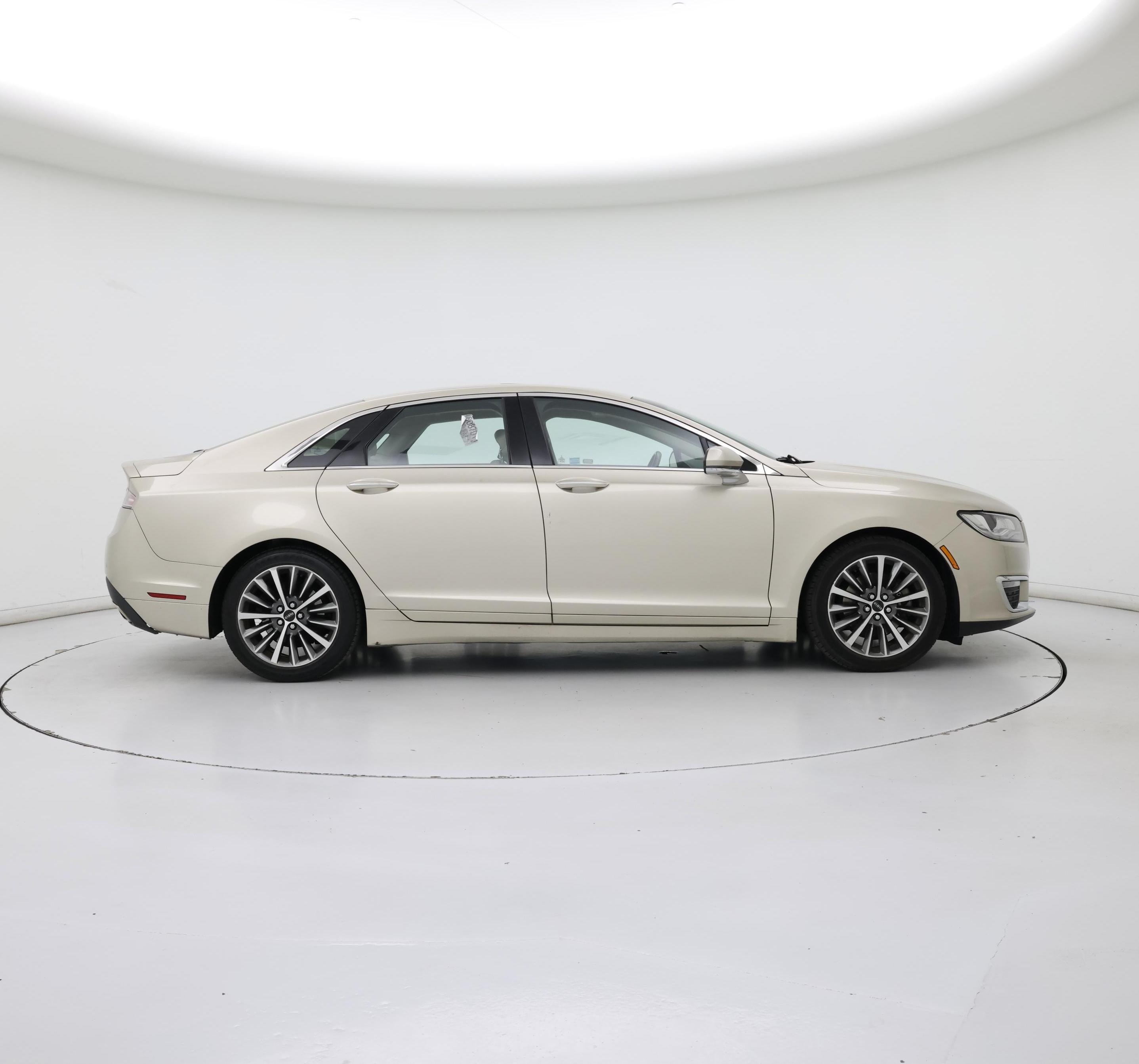 Thumbnail: 2017 Lincoln MKZ - 7