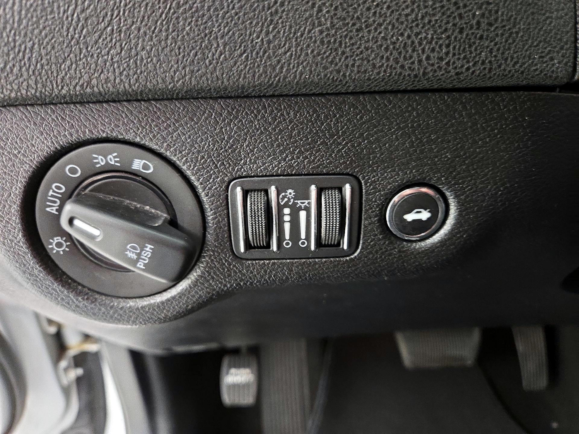 Thumbnail: 2021 Dodge Charger - 13