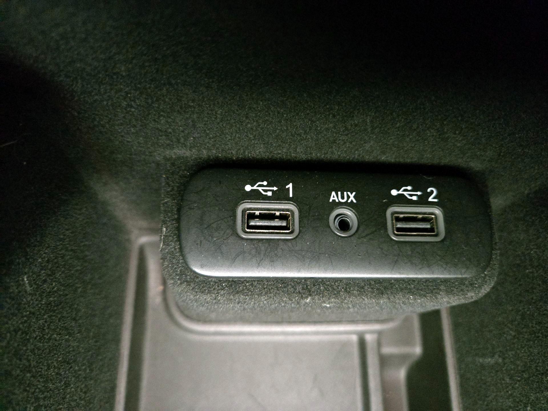 Thumbnail: 2021 Dodge Charger - 18