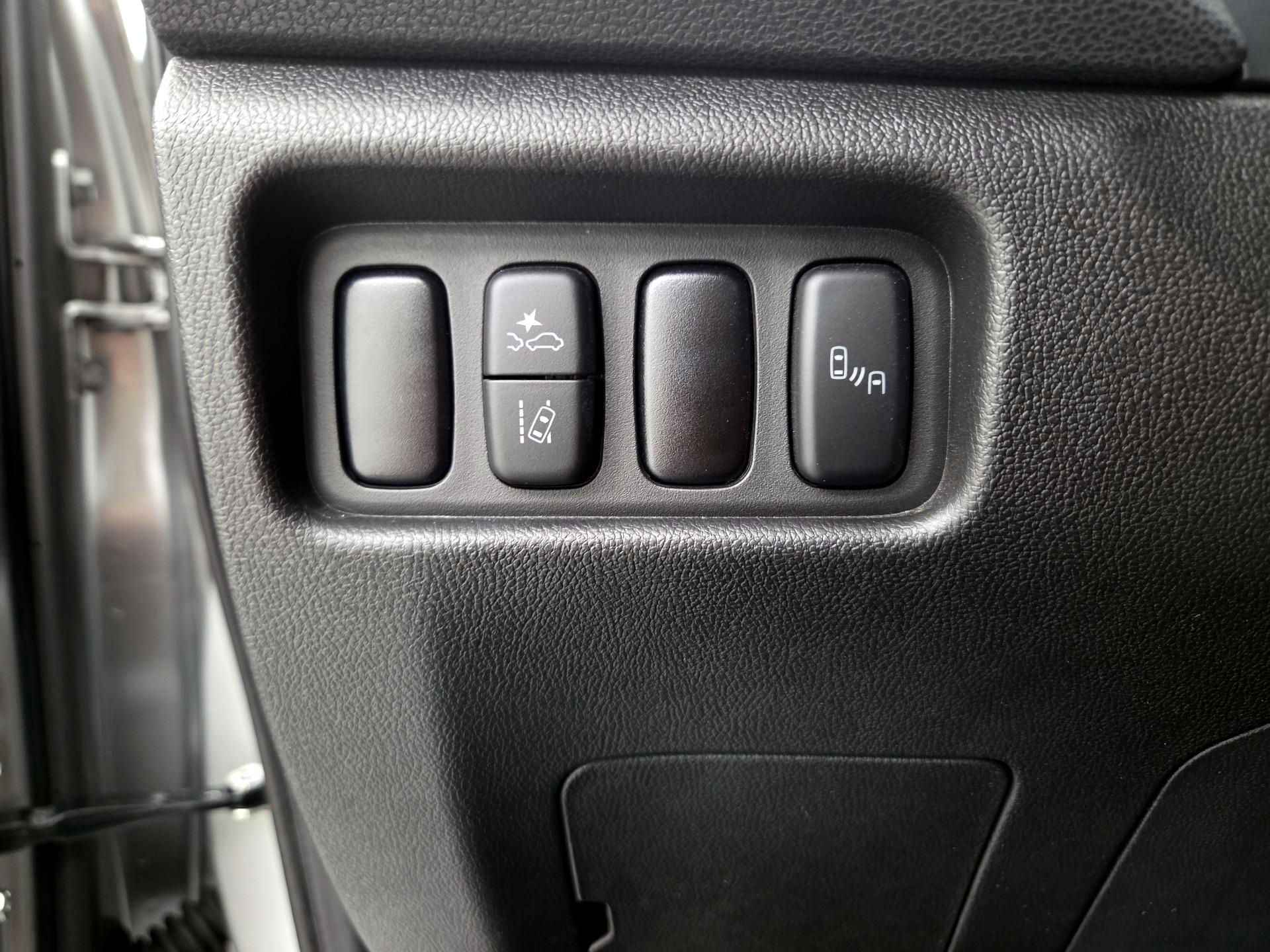 Thumbnail: 2023 Mitsubishi Outlander Sport - 13