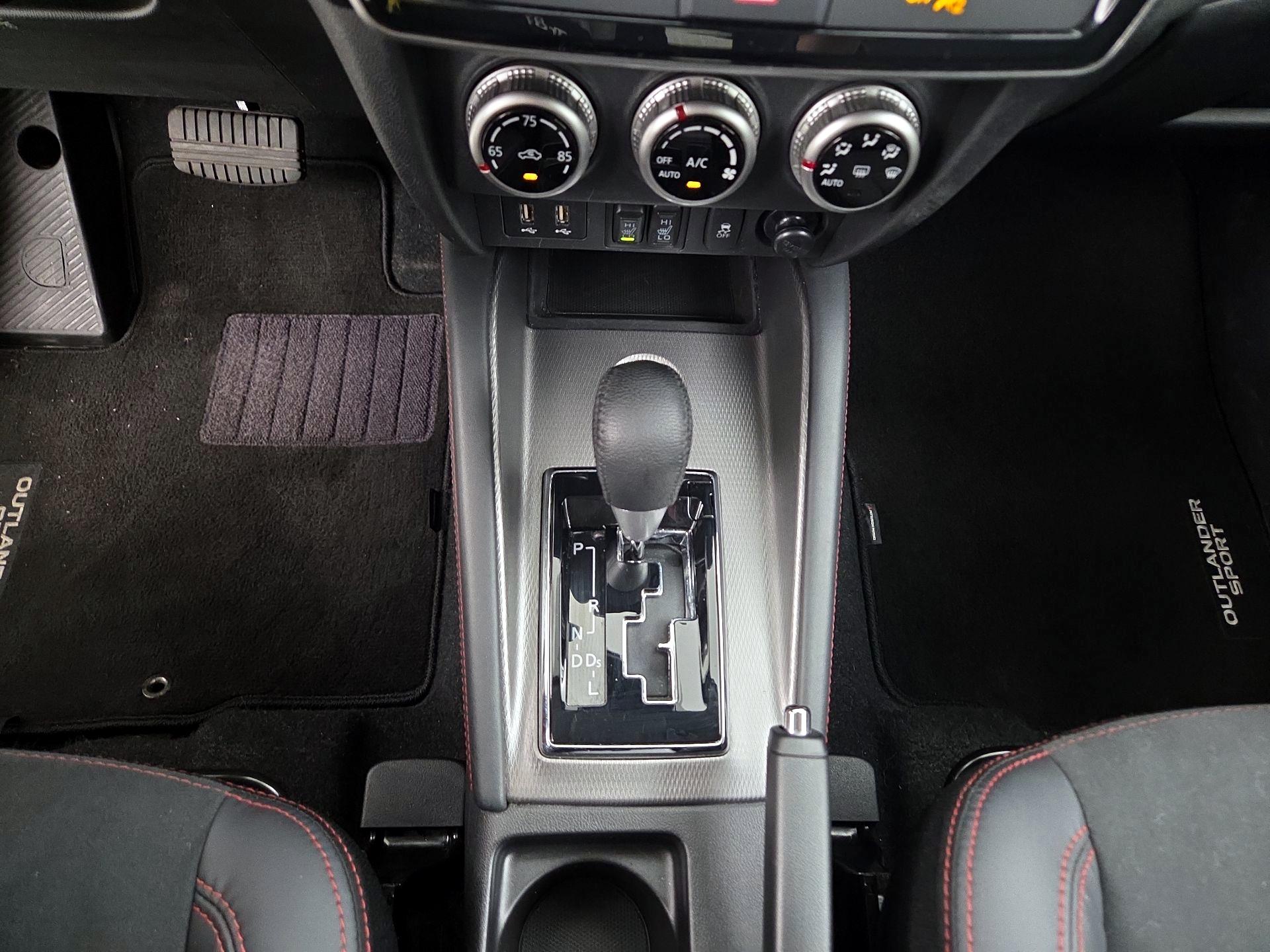 Thumbnail: 2023 Mitsubishi Outlander Sport - 17