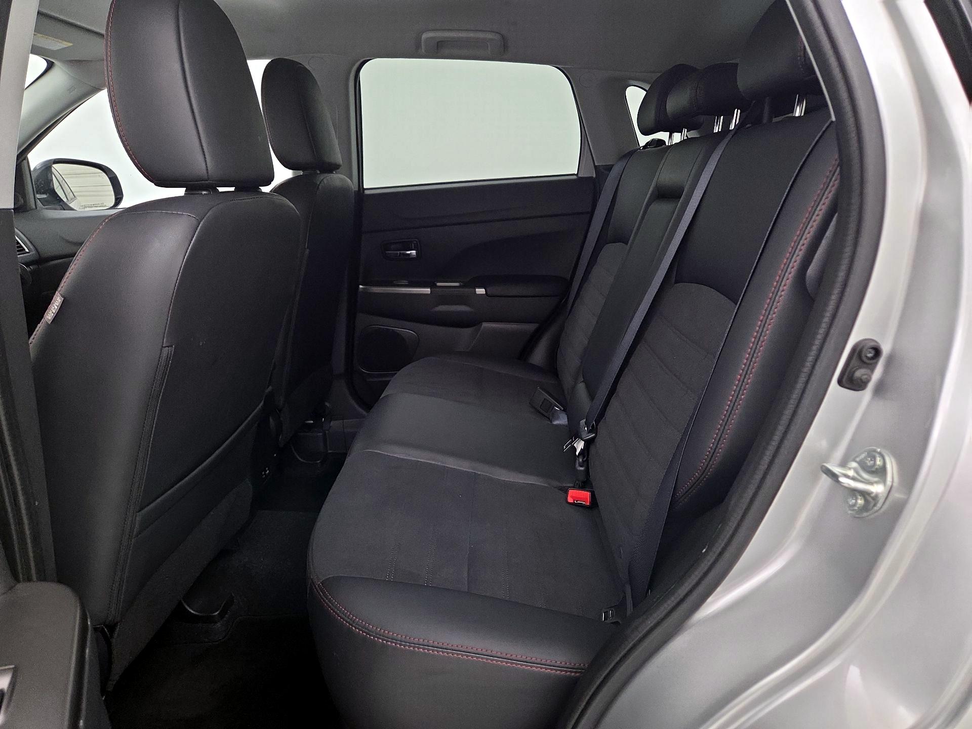 Thumbnail: 2023 Mitsubishi Outlander Sport - 19