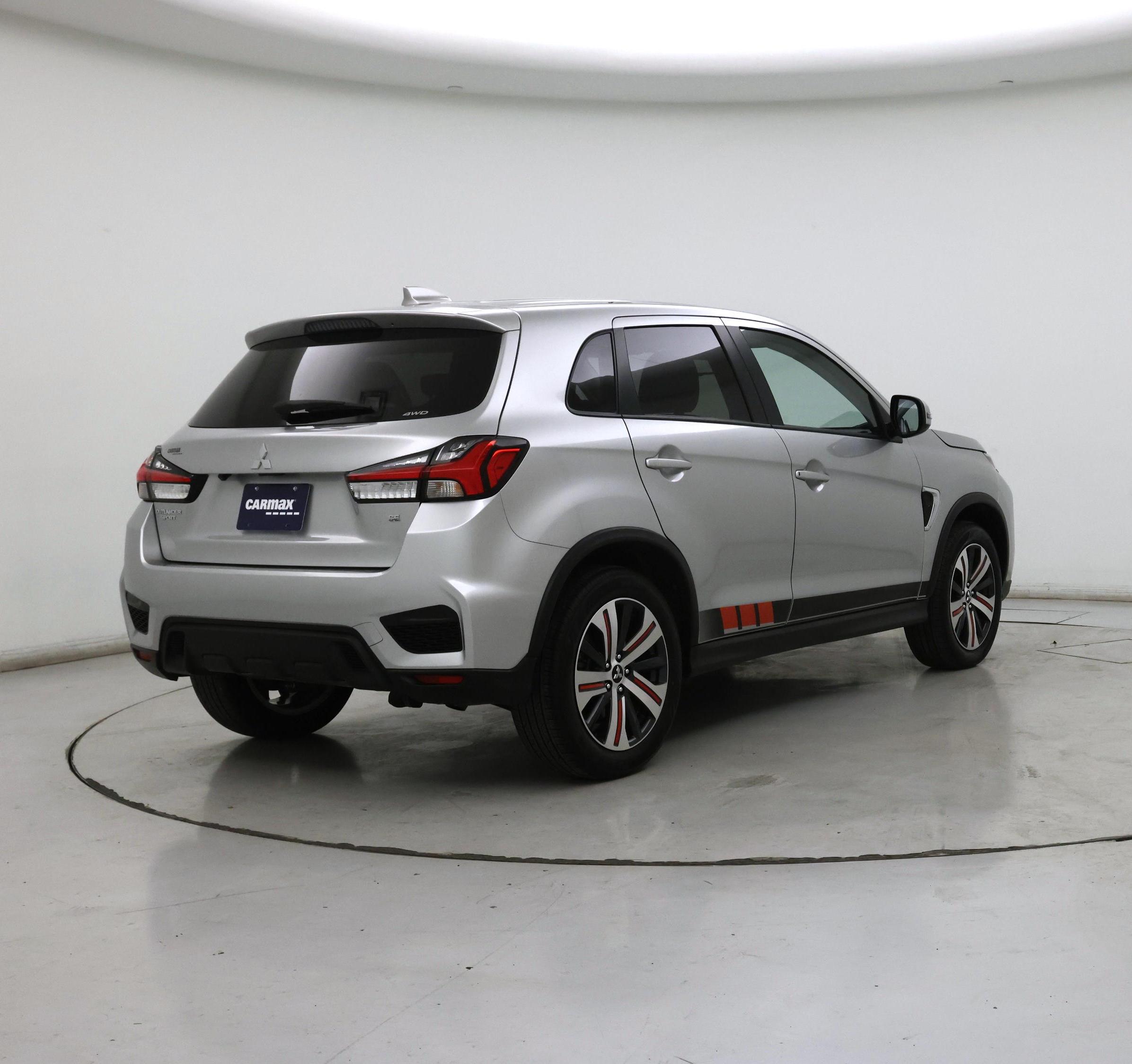 Thumbnail: 2023 Mitsubishi Outlander Sport - 8