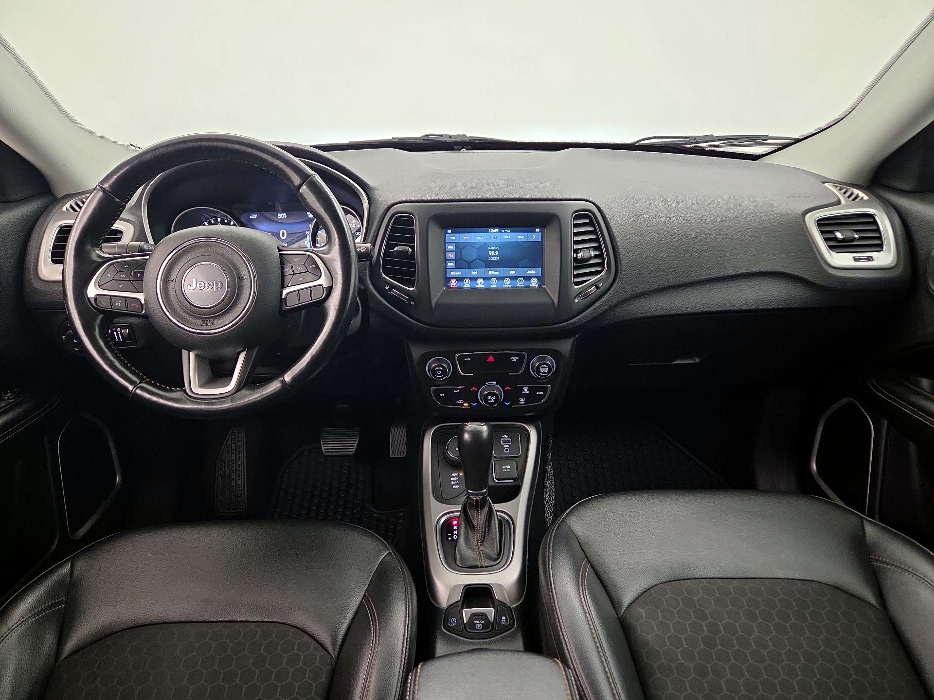 Thumbnail: 2020 Jeep Compass - 9