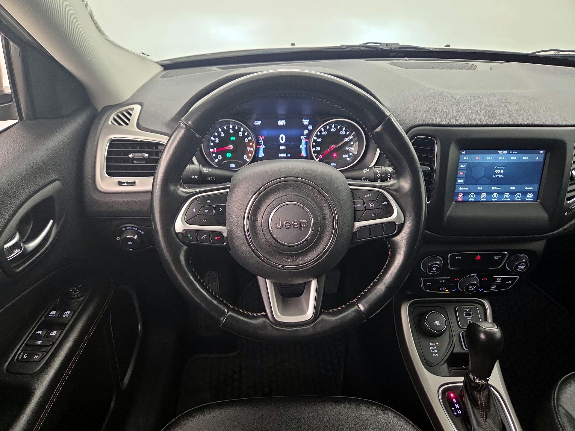 Thumbnail: 2020 Jeep Compass - 10