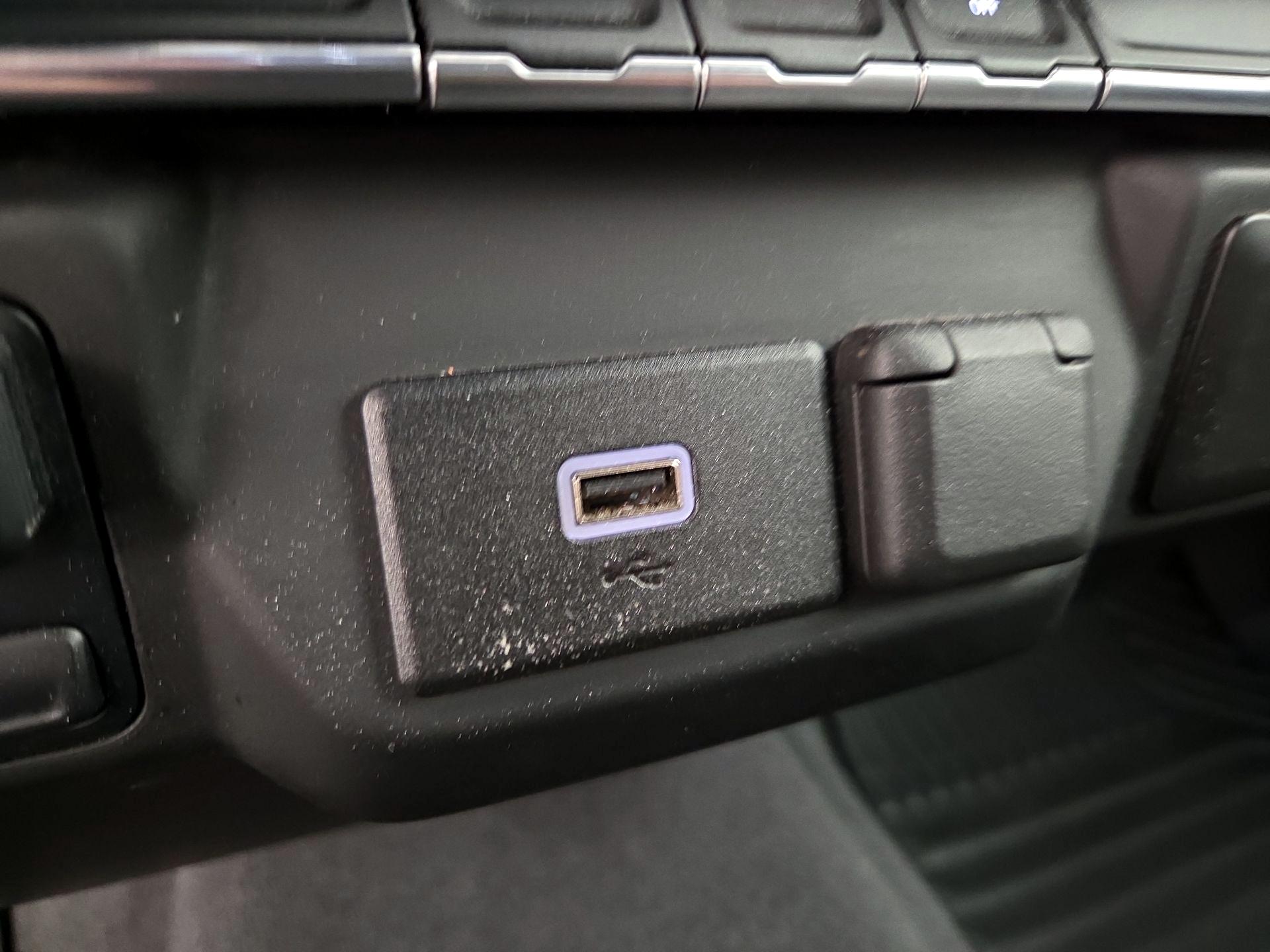 Thumbnail: 2020 Chevrolet Silverado 1500 - 18