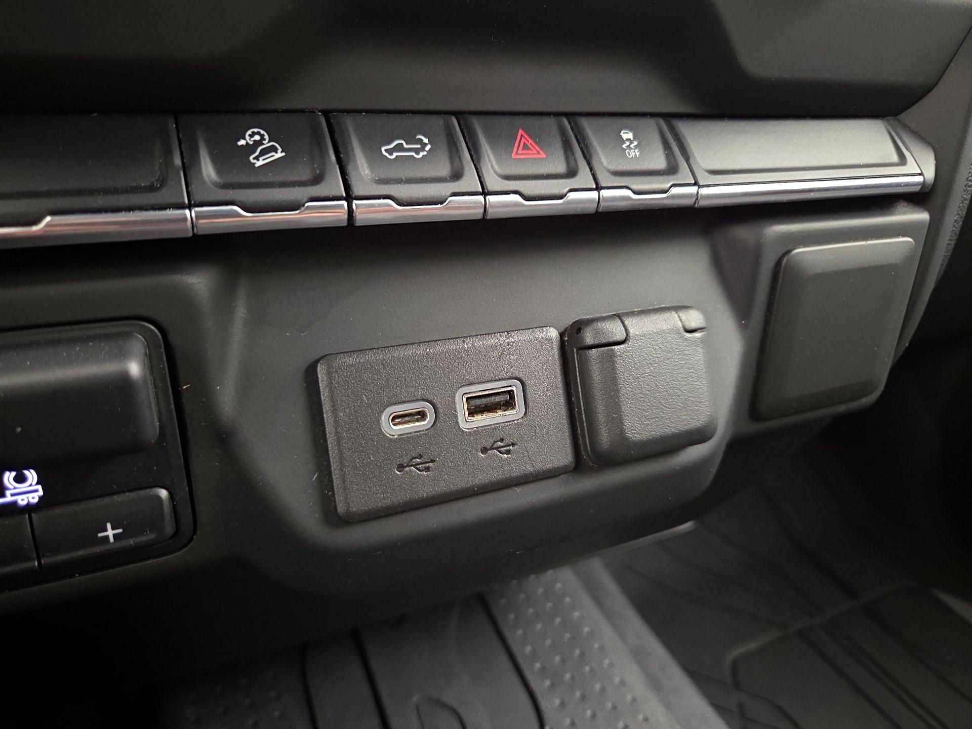 Thumbnail: 2021 Chevrolet Silverado 1500 - 18