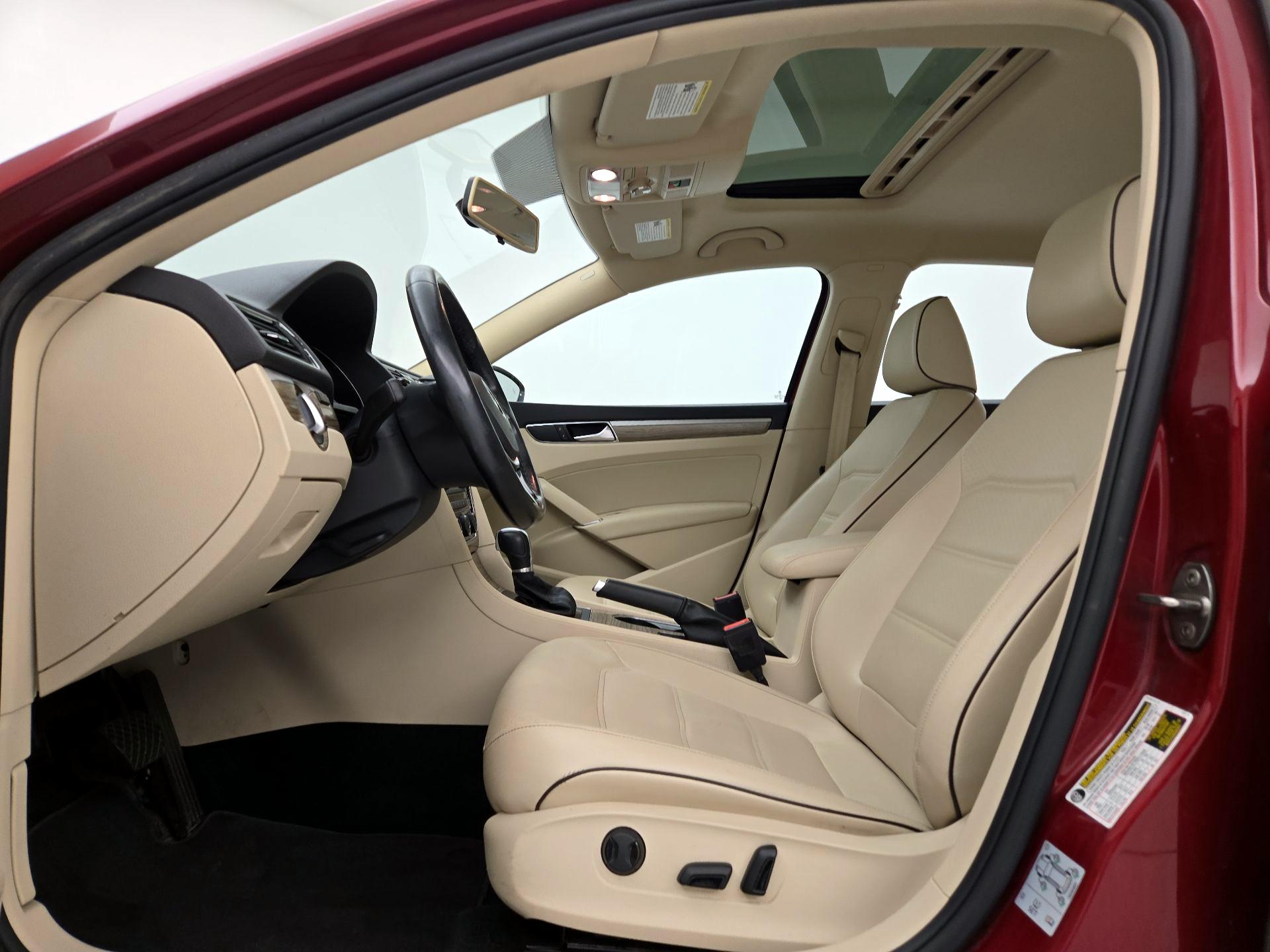 Thumbnail: 2018 Volkswagen Passat - 11