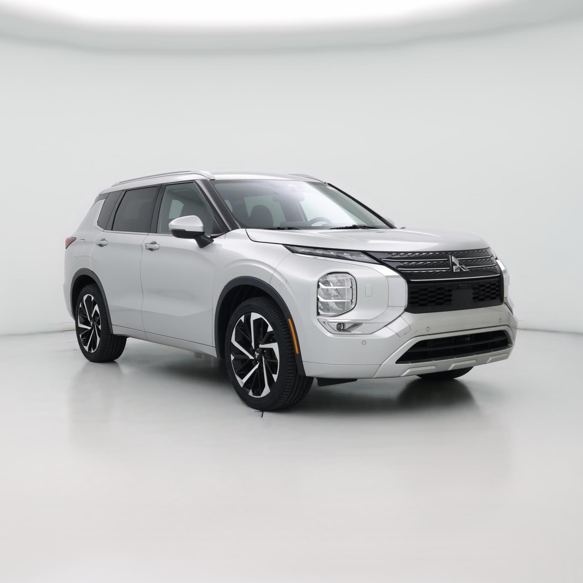 Thumbnail: 2022 Mitsubishi Outlander - 1