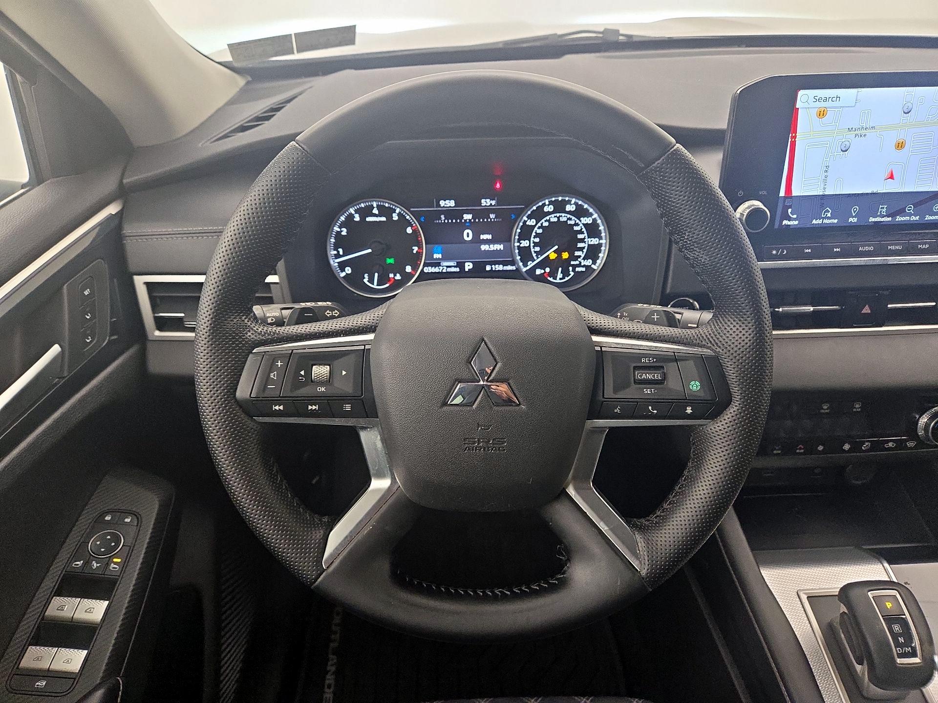 Thumbnail: 2022 Mitsubishi Outlander - 10