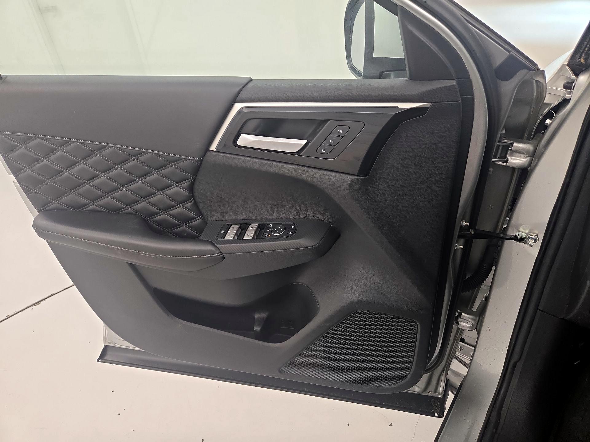 Thumbnail: 2022 Mitsubishi Outlander - 12