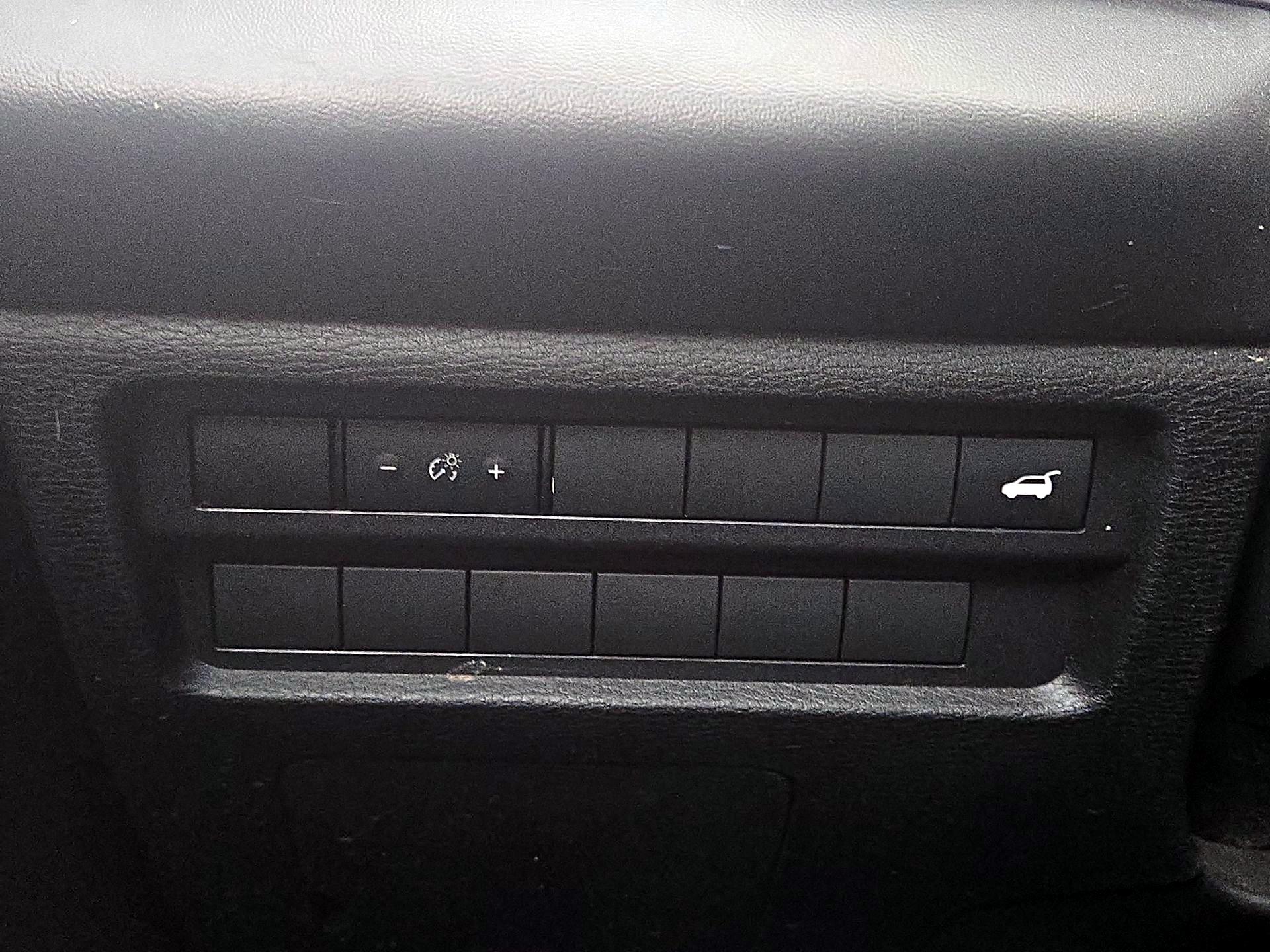 Thumbnail: 2022 Mitsubishi Outlander - 13