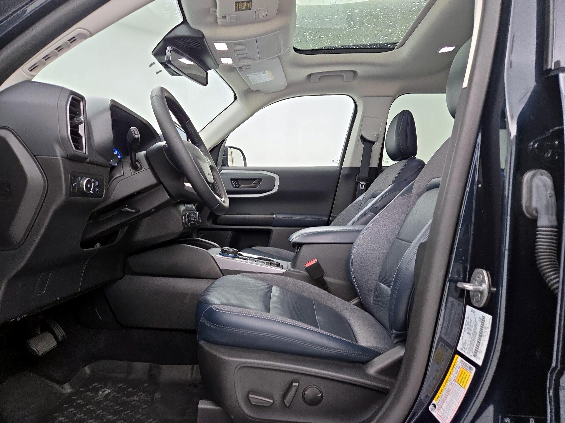 Thumbnail: 2022 Ford Bronco Sport - 11