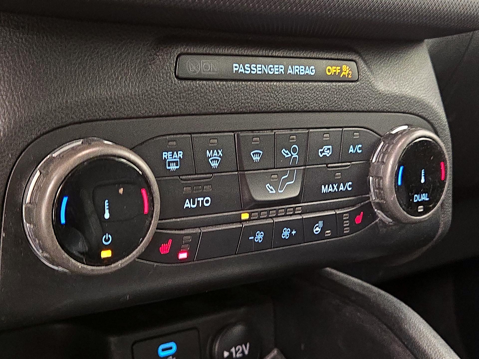 Thumbnail: 2022 Ford Bronco Sport - 17