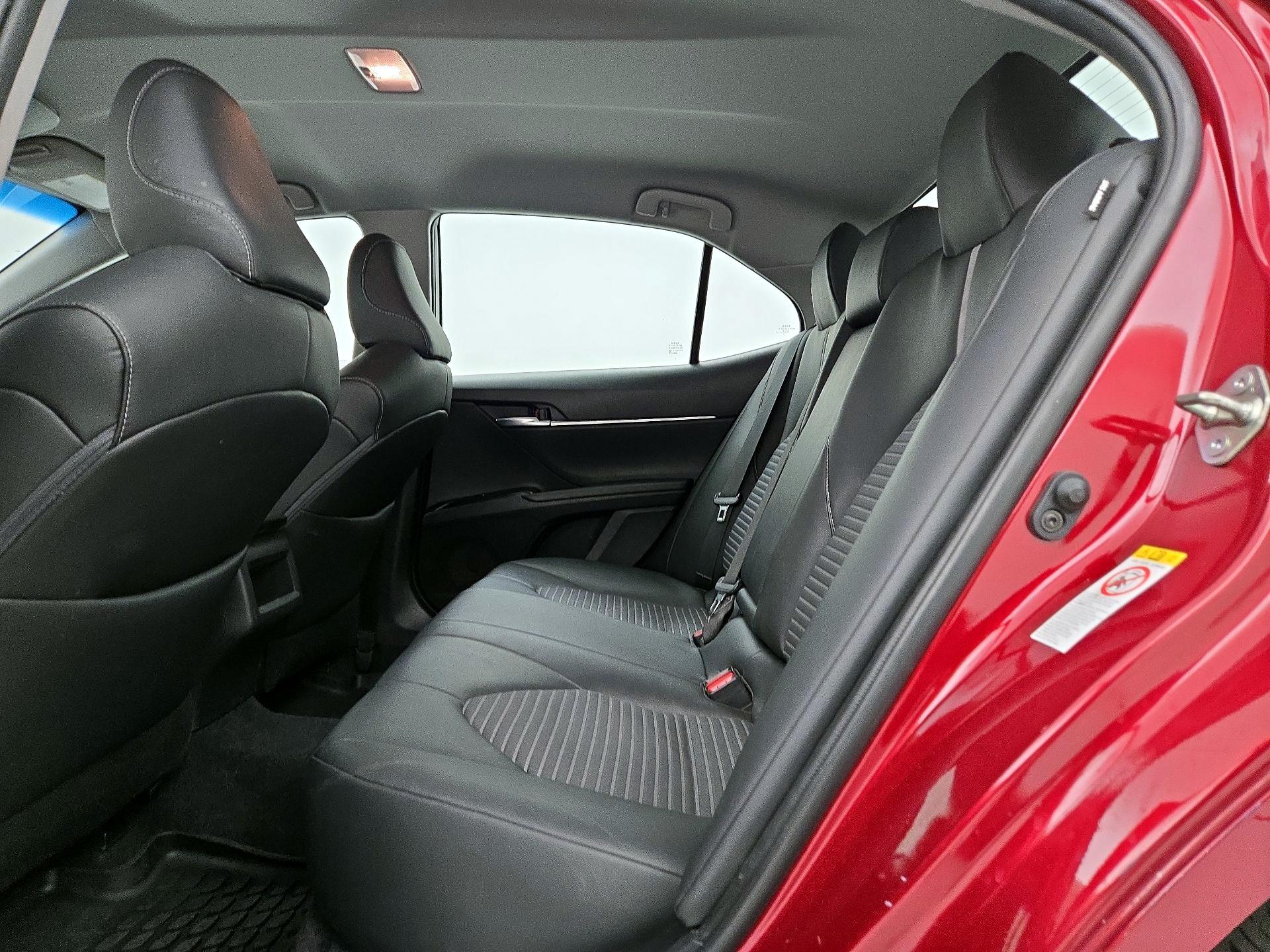 Thumbnail: 2018 Toyota Camry - 18