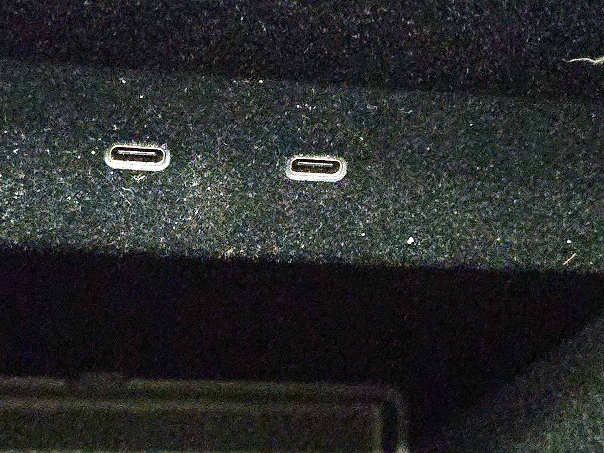 Thumbnail: 2023 Rivian R1S - 18